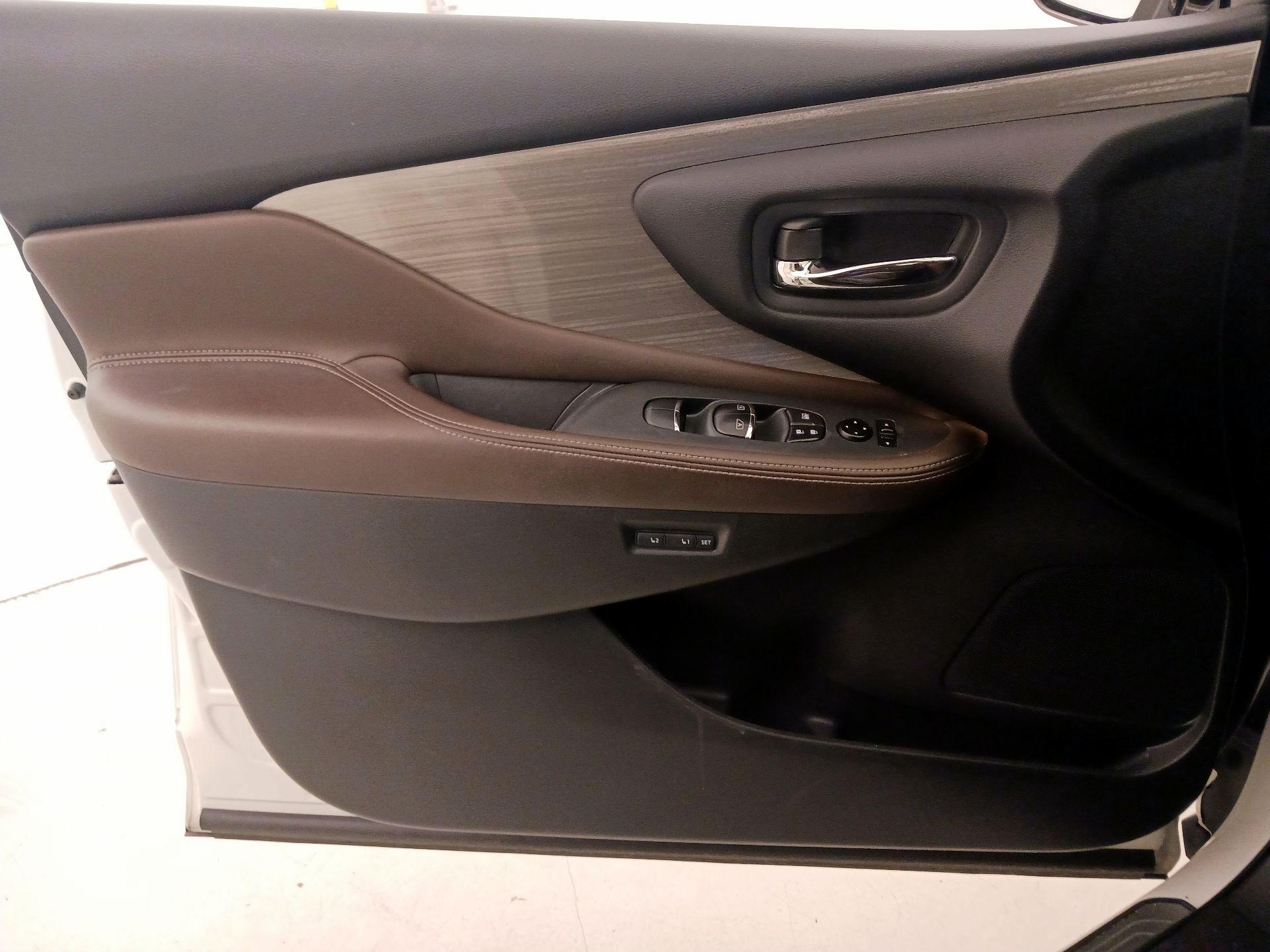 Thumbnail: 2015 Nissan Murano - 12