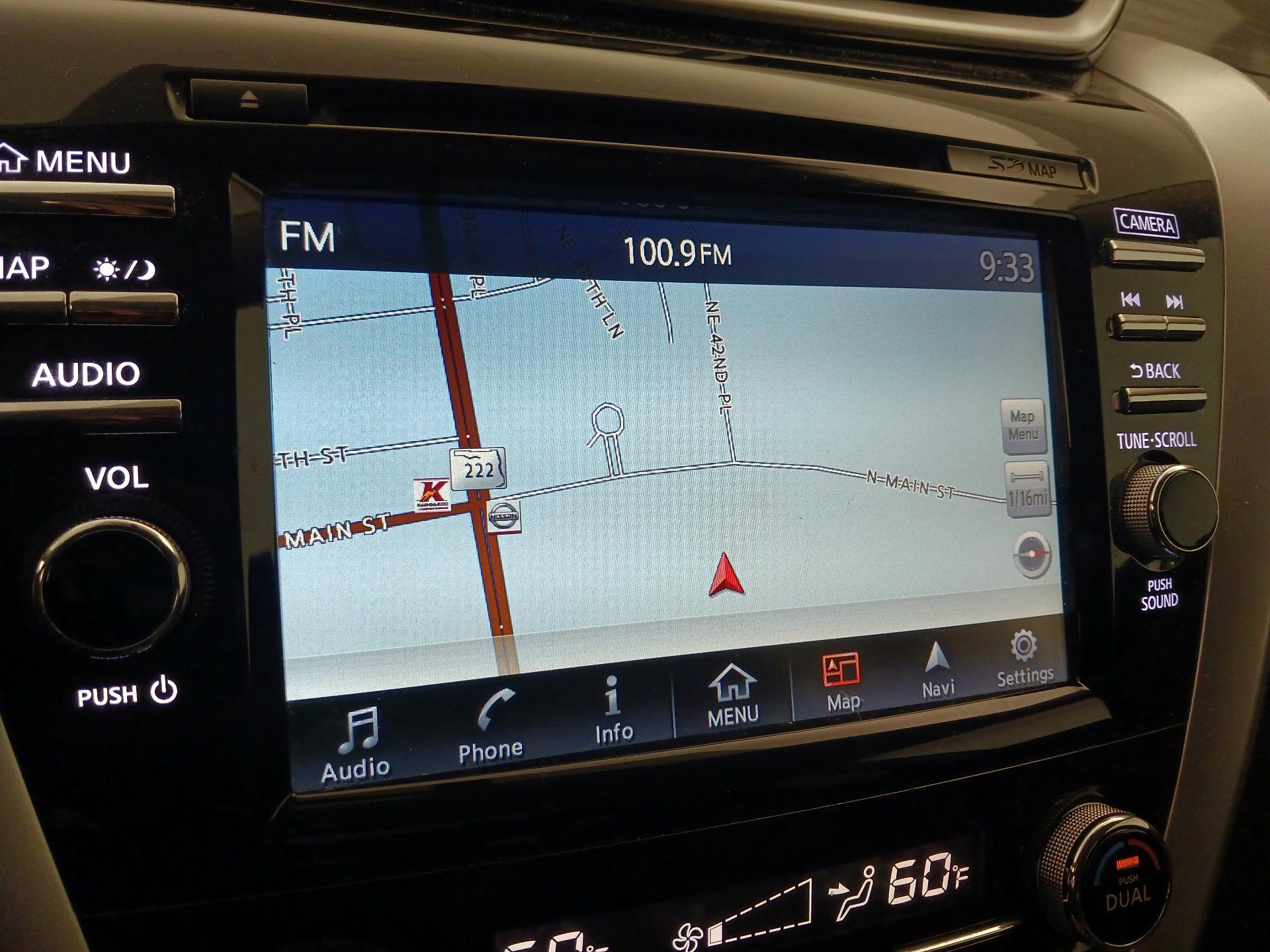 Thumbnail: 2015 Nissan Murano - 14