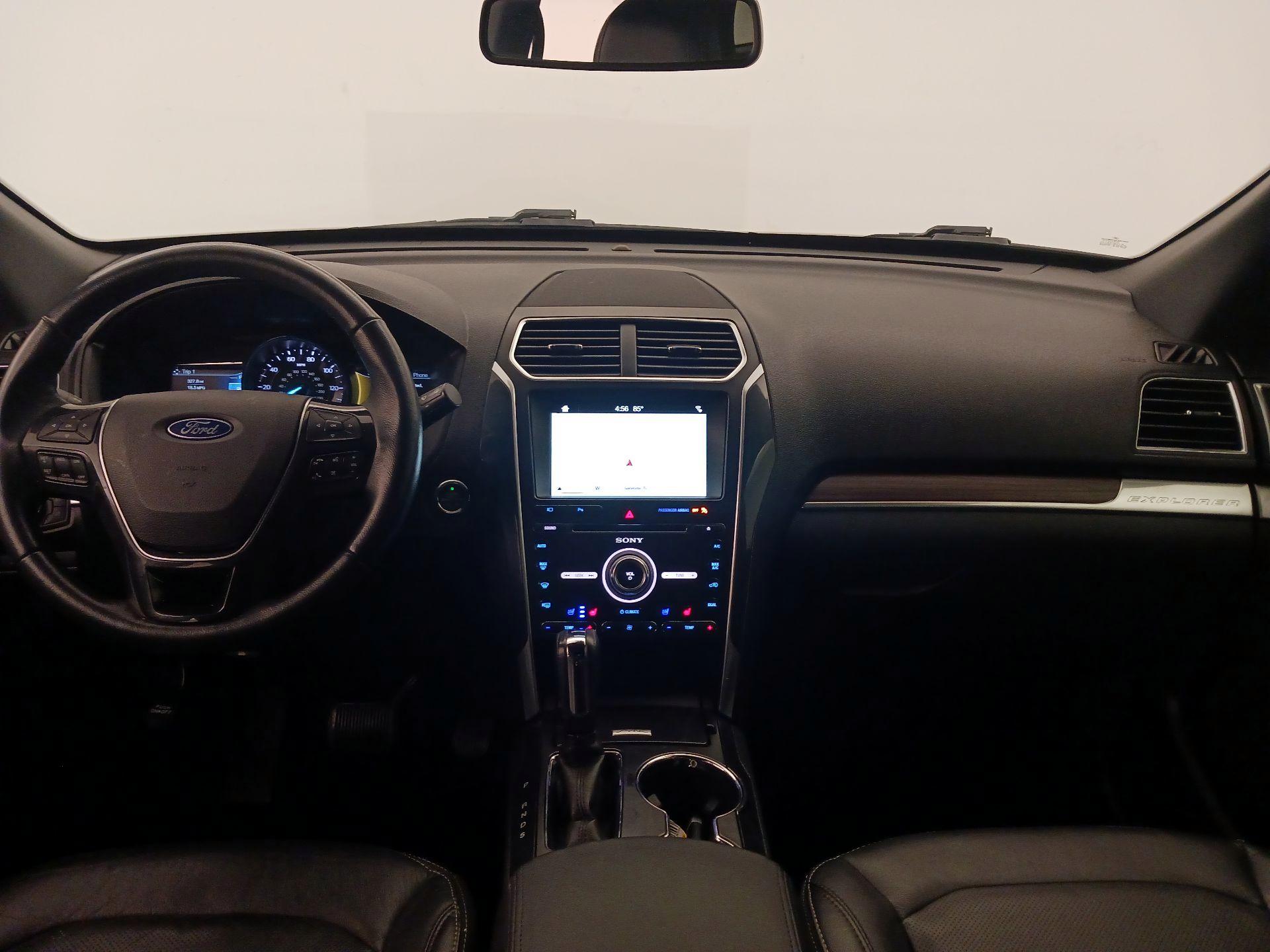 Thumbnail: 2017 Ford Explorer - 9