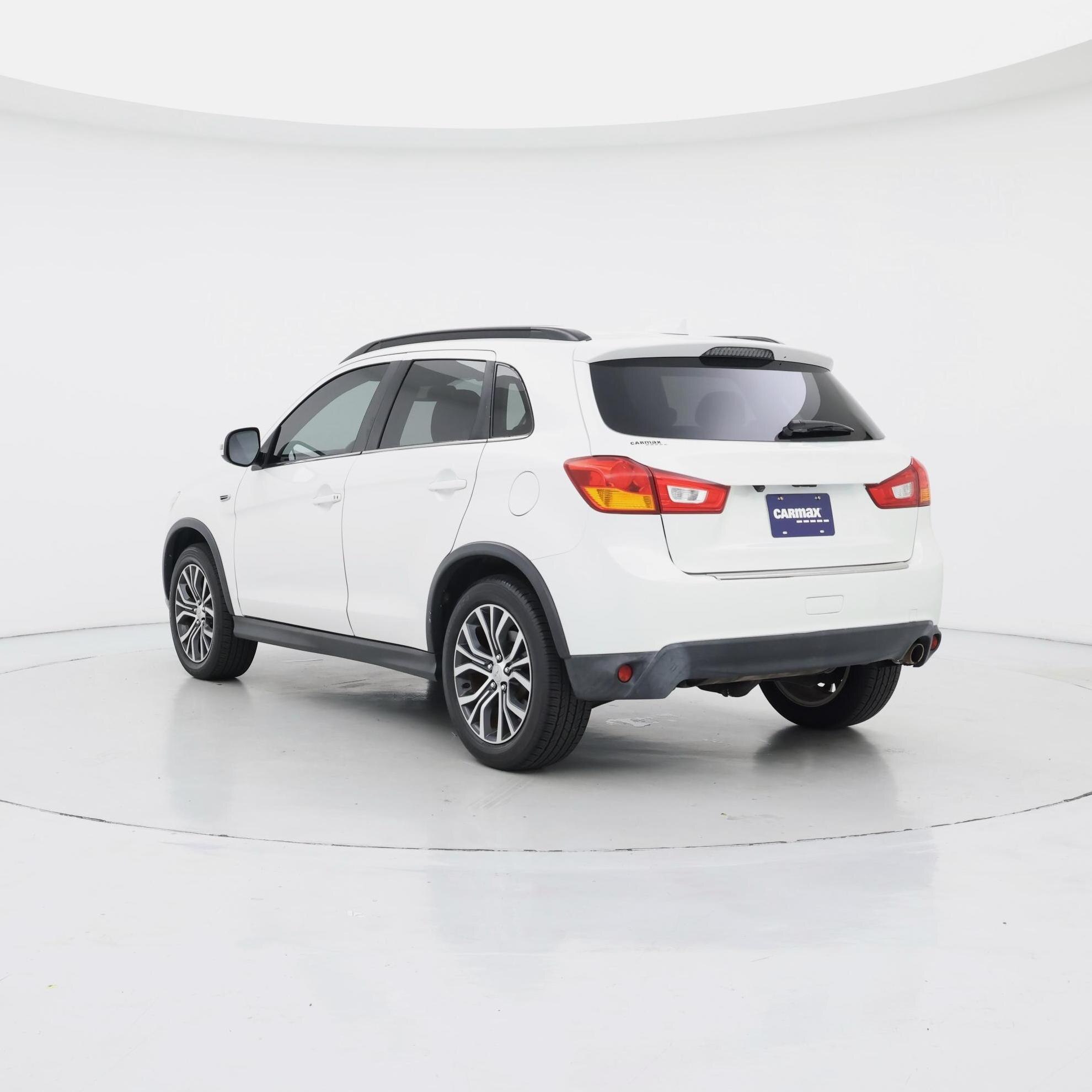Thumbnail: 2017 Mitsubishi Outlander Sport - 2