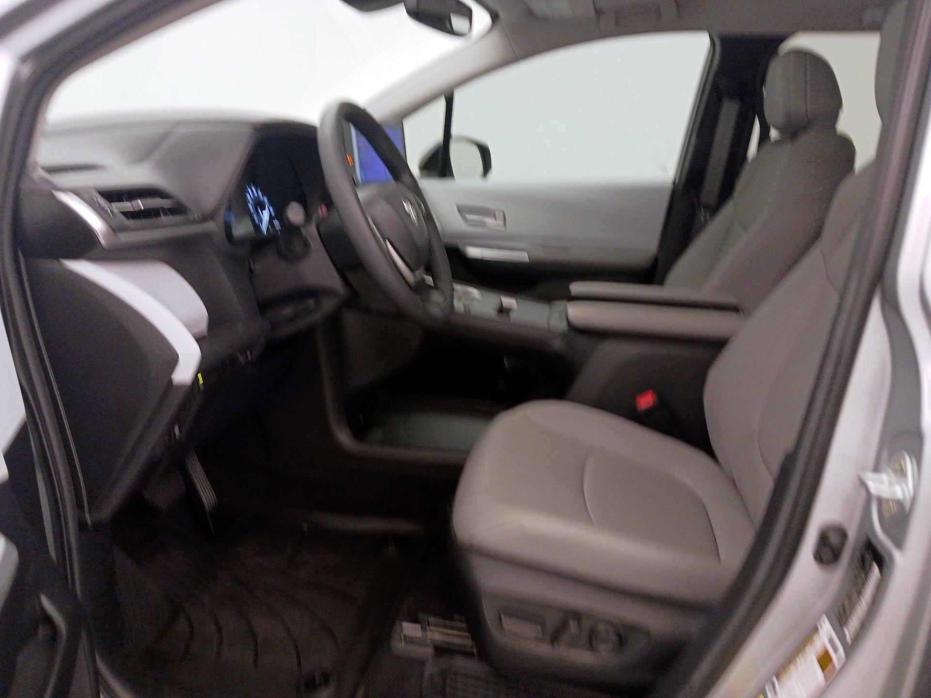 Thumbnail: 2025 Toyota Sienna - 11