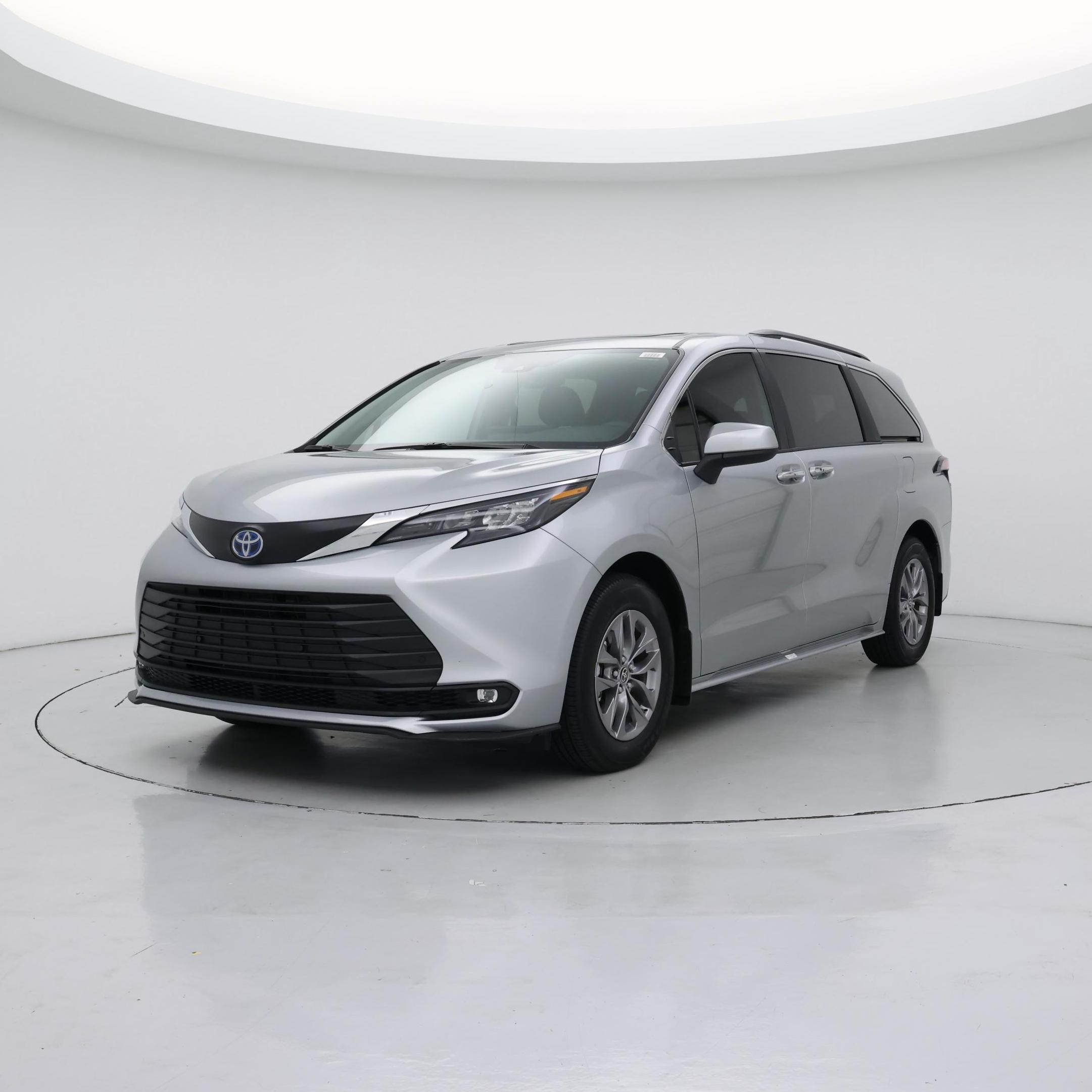 Thumbnail: 2025 Toyota Sienna - 4