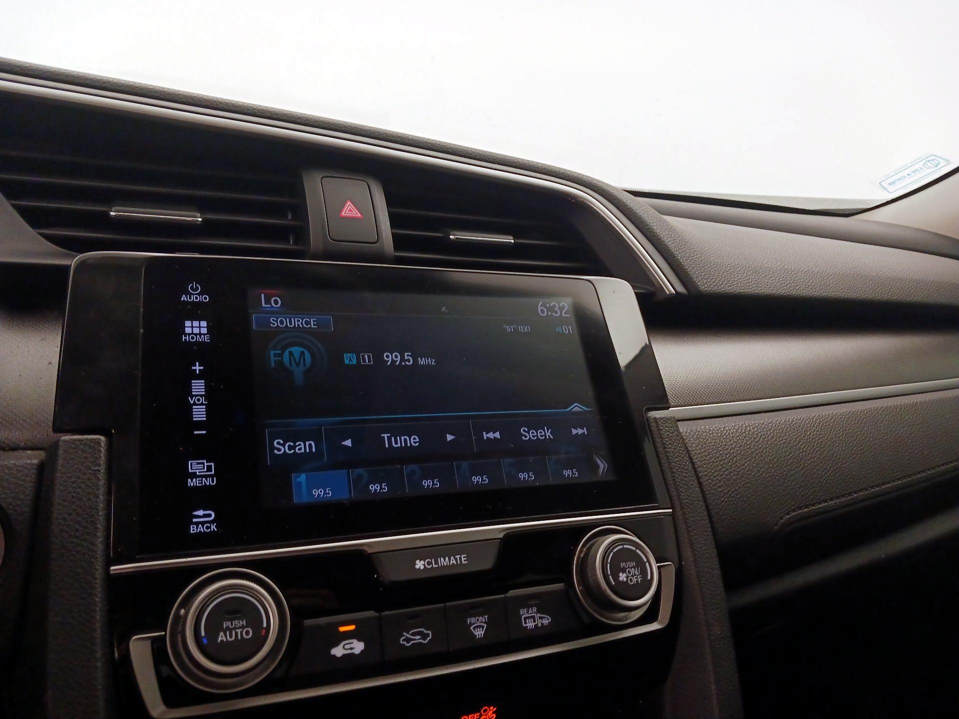 Thumbnail: 2016 Honda Civic - 15