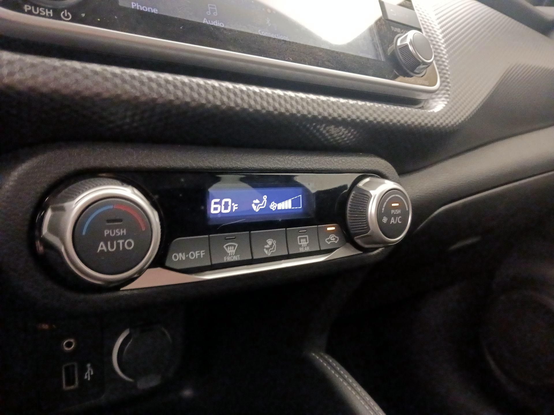 Thumbnail: 2019 Nissan Kicks - 15