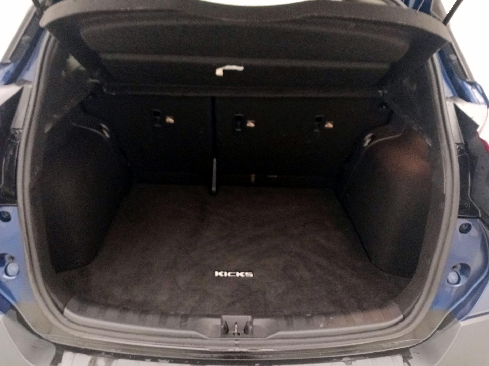 Thumbnail: 2019 Nissan Kicks - 19
