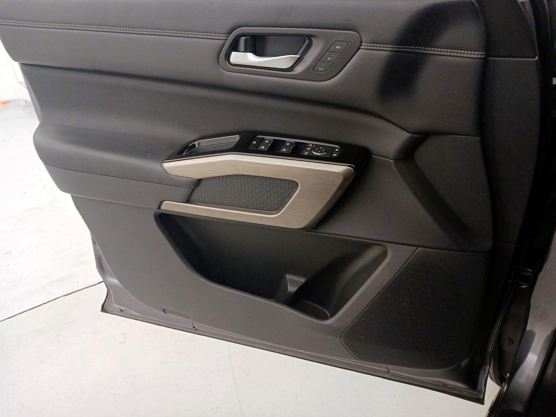 Thumbnail: 2024 Nissan Pathfinder - 12