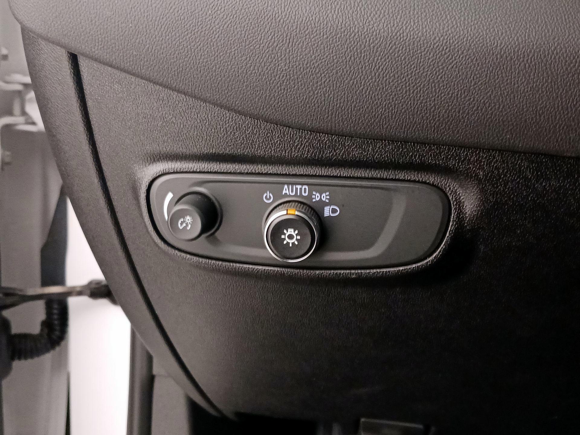 Thumbnail: 2019 Chevrolet Equinox - 13