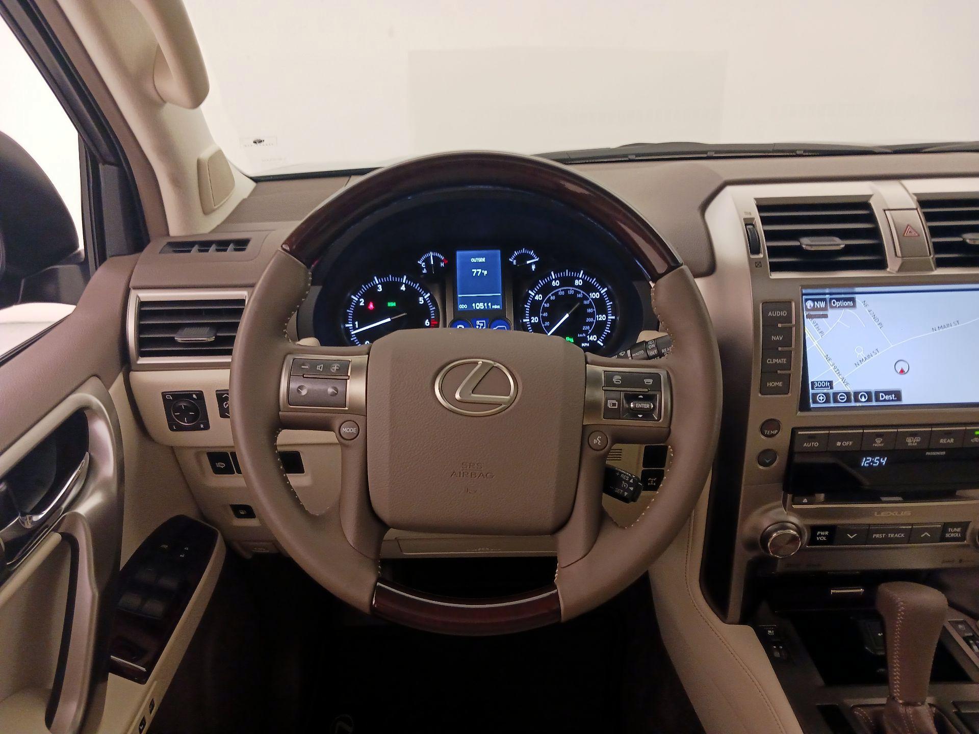 Thumbnail: 2019 Lexus GX - 10