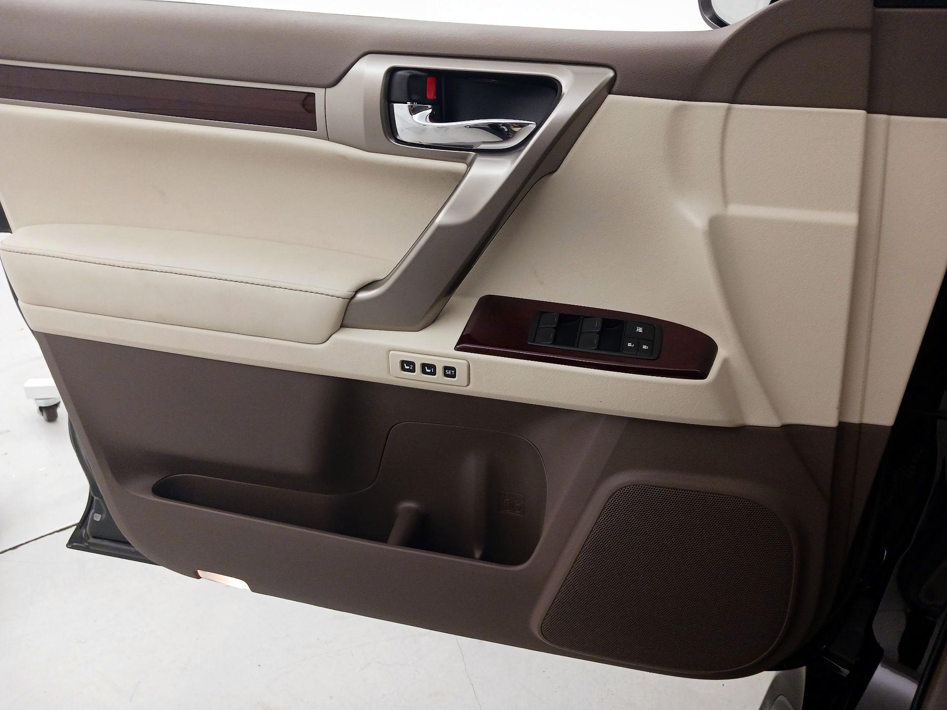 Thumbnail: 2019 Lexus GX - 12