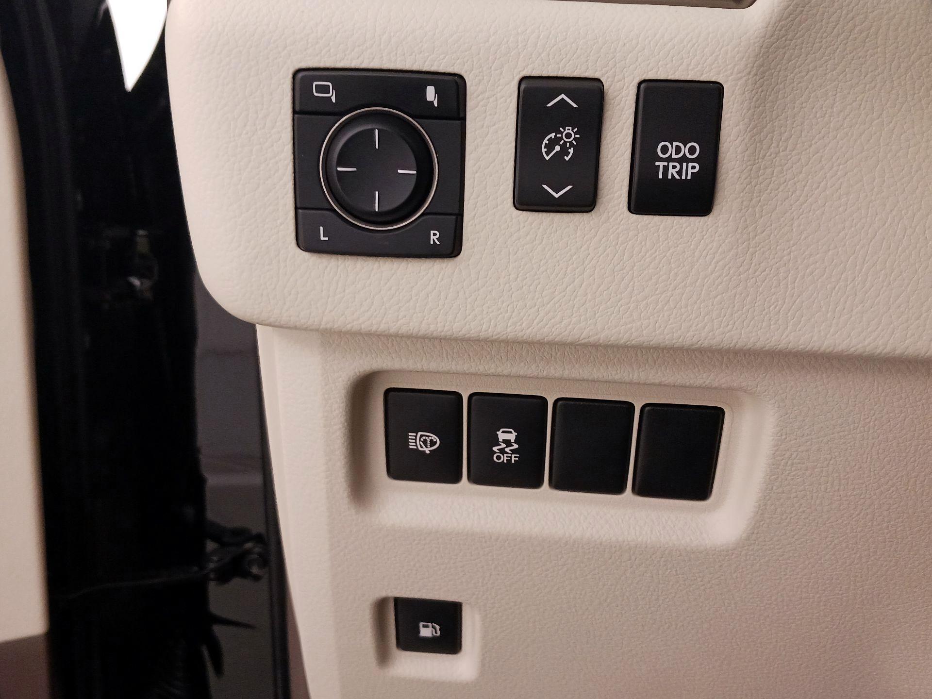 Thumbnail: 2019 Lexus GX - 13