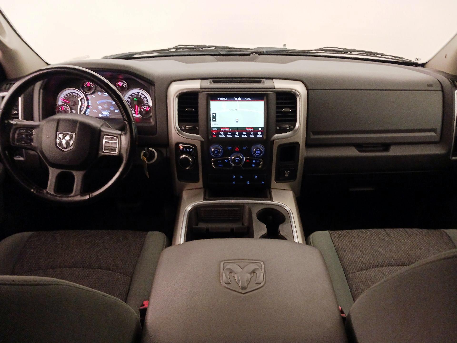 Thumbnail: 2020 RAM 1500 Classic - 9