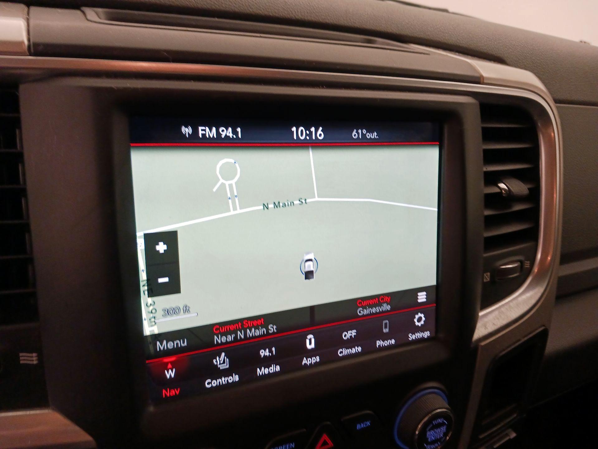 Thumbnail: 2020 RAM 1500 Classic - 14