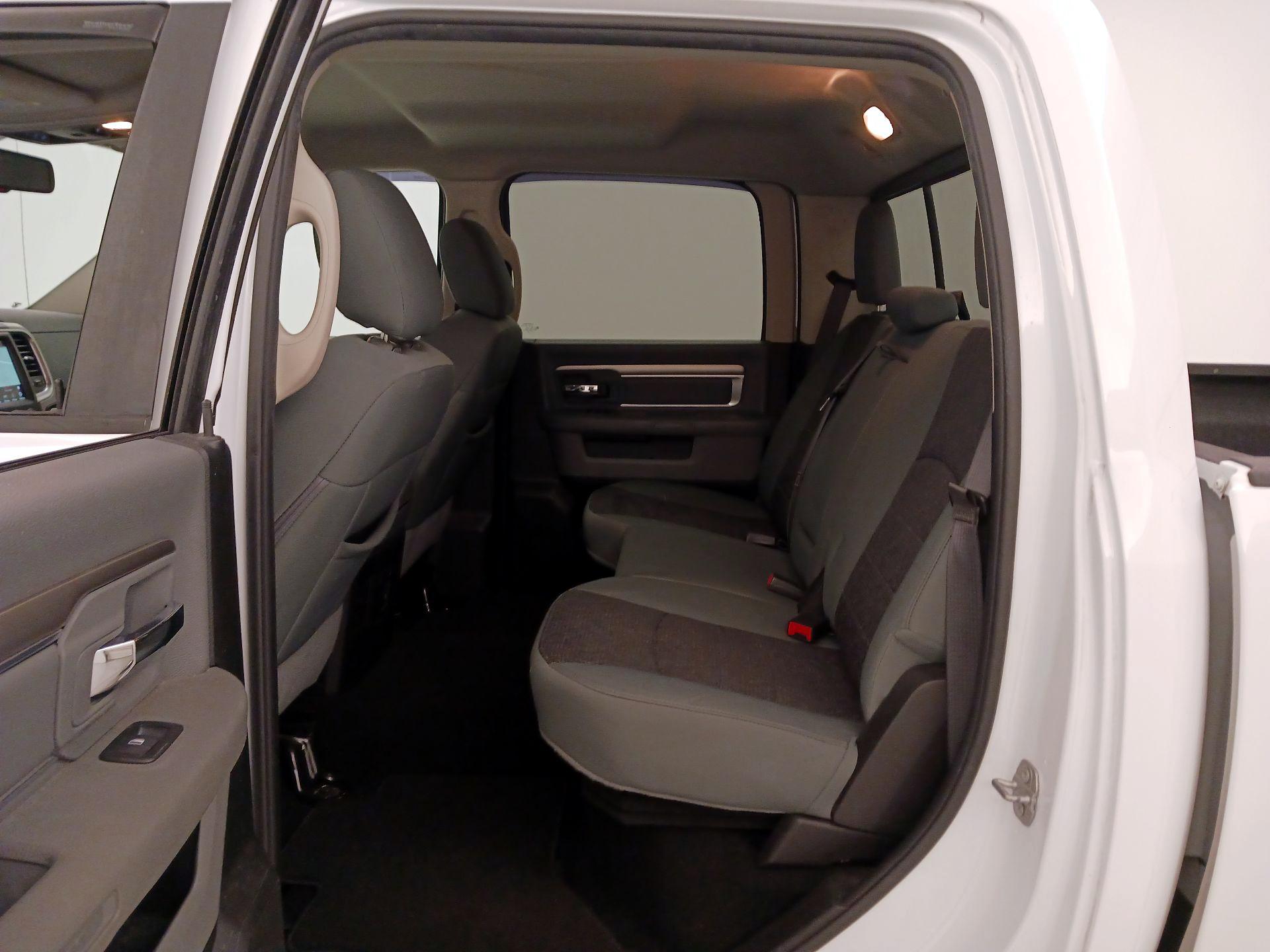 Thumbnail: 2020 RAM 1500 Classic - 20