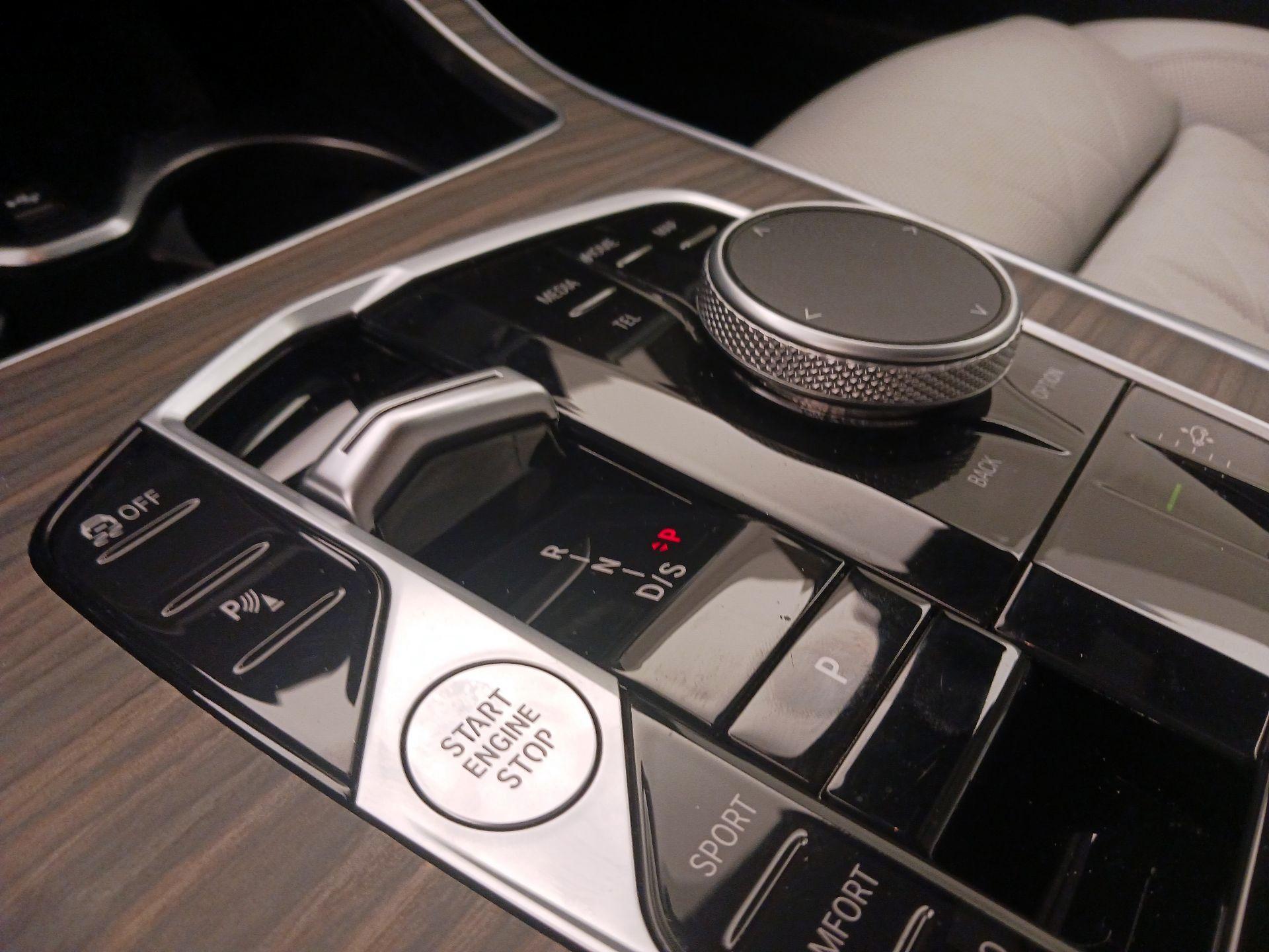 Thumbnail: 2023 BMW X7 - 18