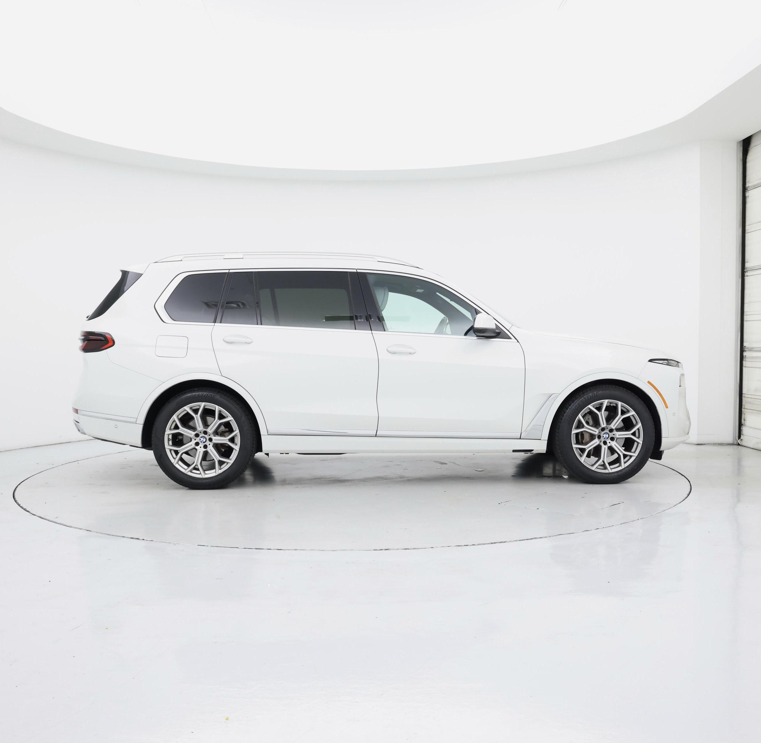 Thumbnail: 2023 BMW X7 - 7