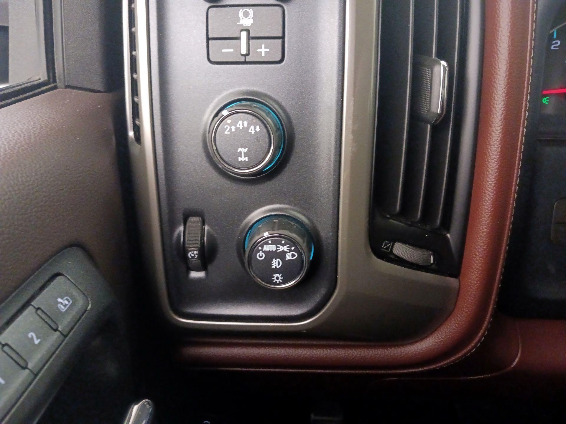 Thumbnail: 2018 Chevrolet Silverado 3500 - 13