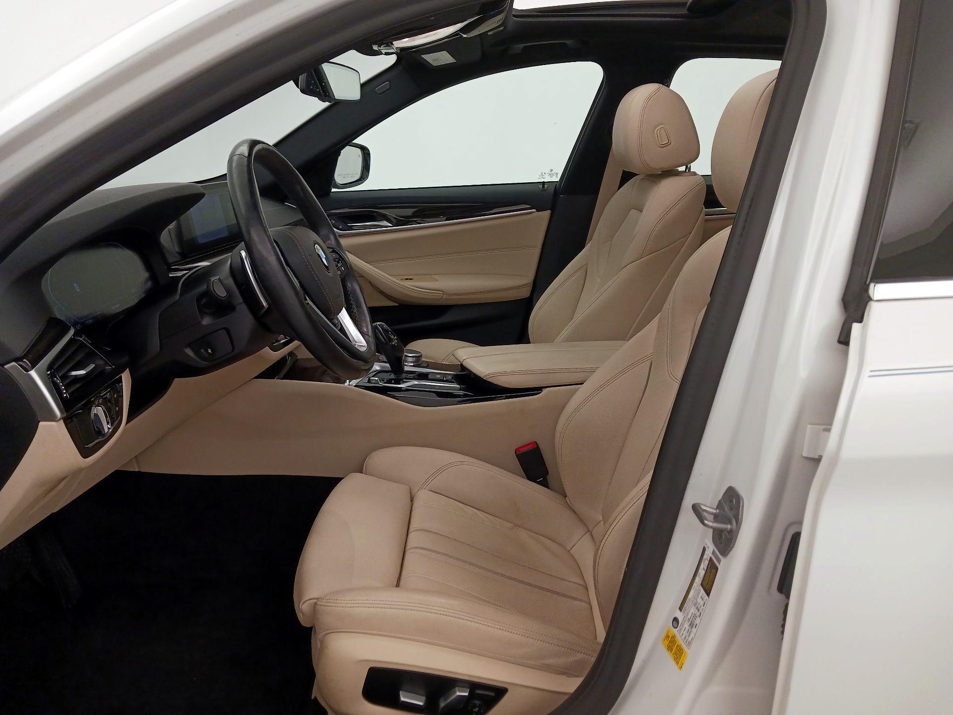Thumbnail: 2020 BMW 5 Series - 11