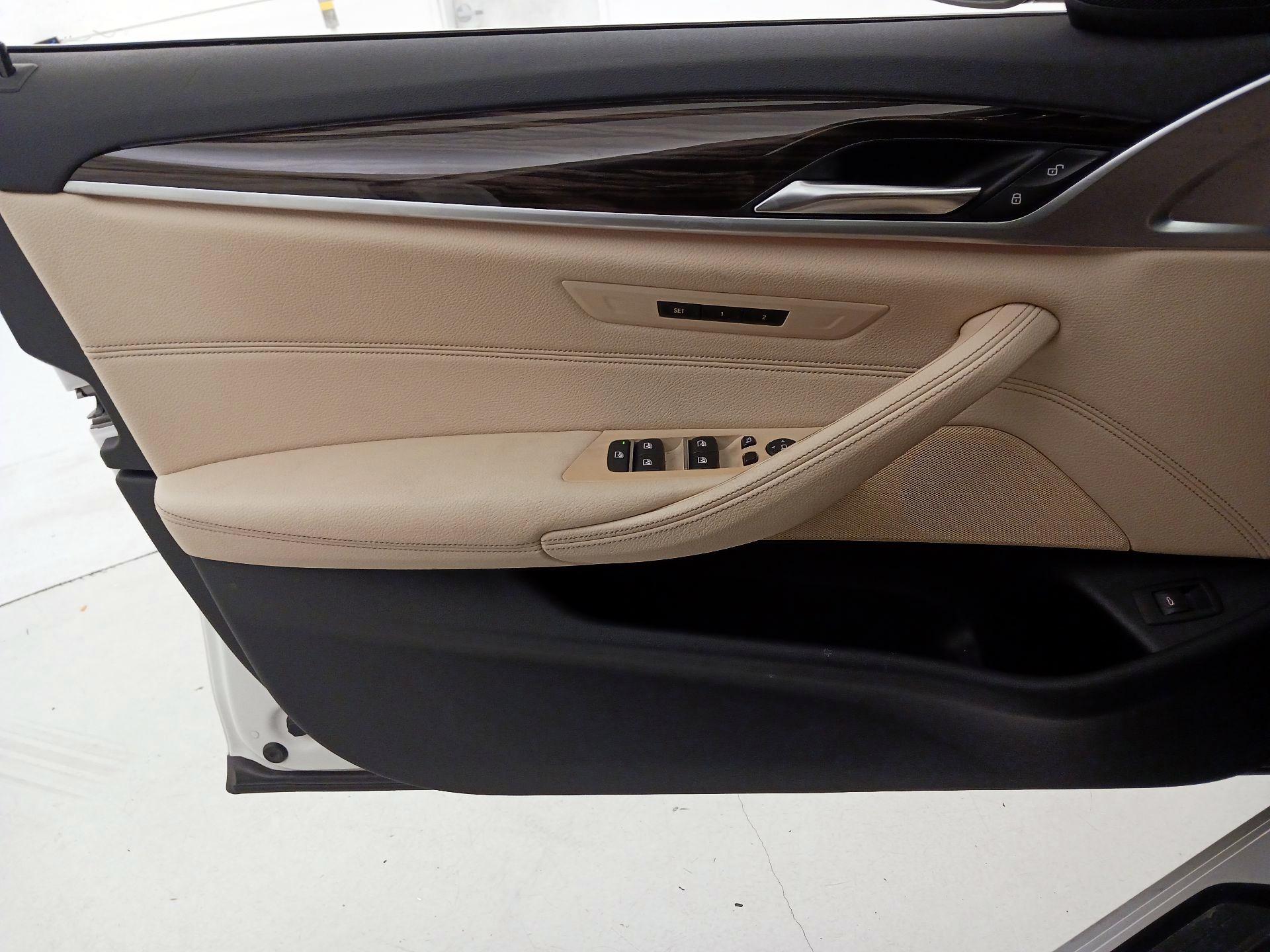 Thumbnail: 2020 BMW 5 Series - 12