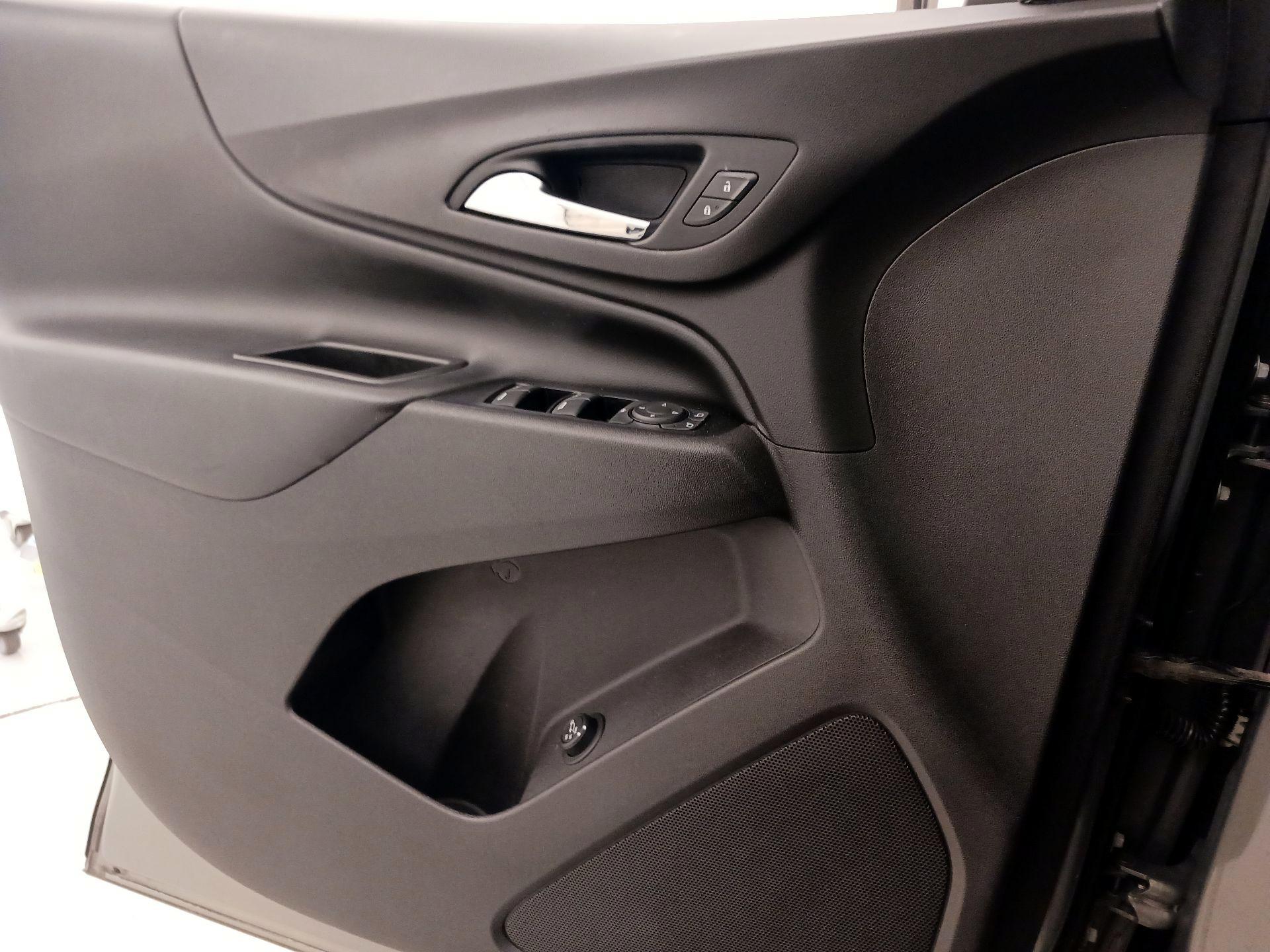 Thumbnail: 2018 Chevrolet Equinox - 12