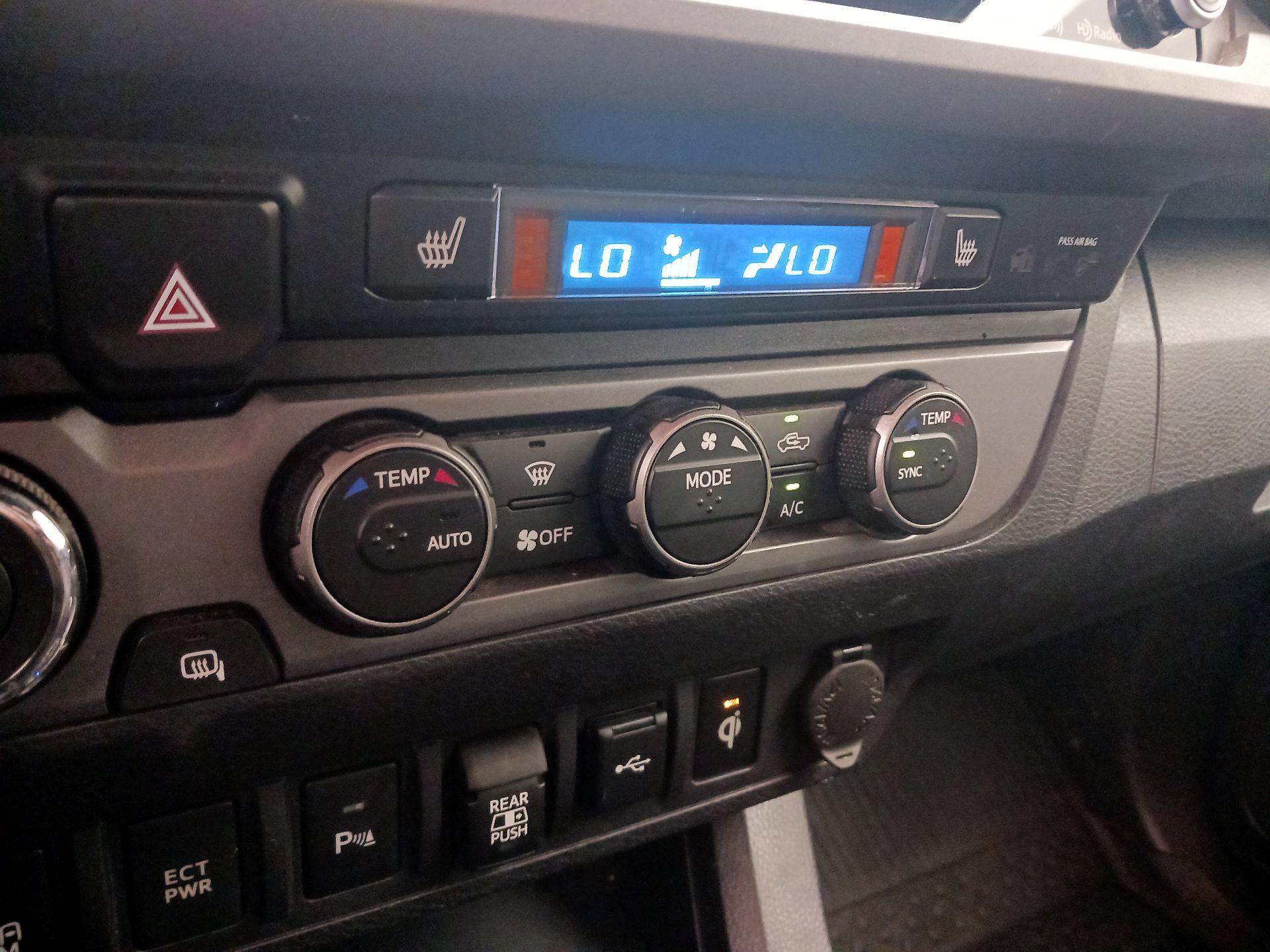 Thumbnail: 2020 Toyota Tacoma - 17