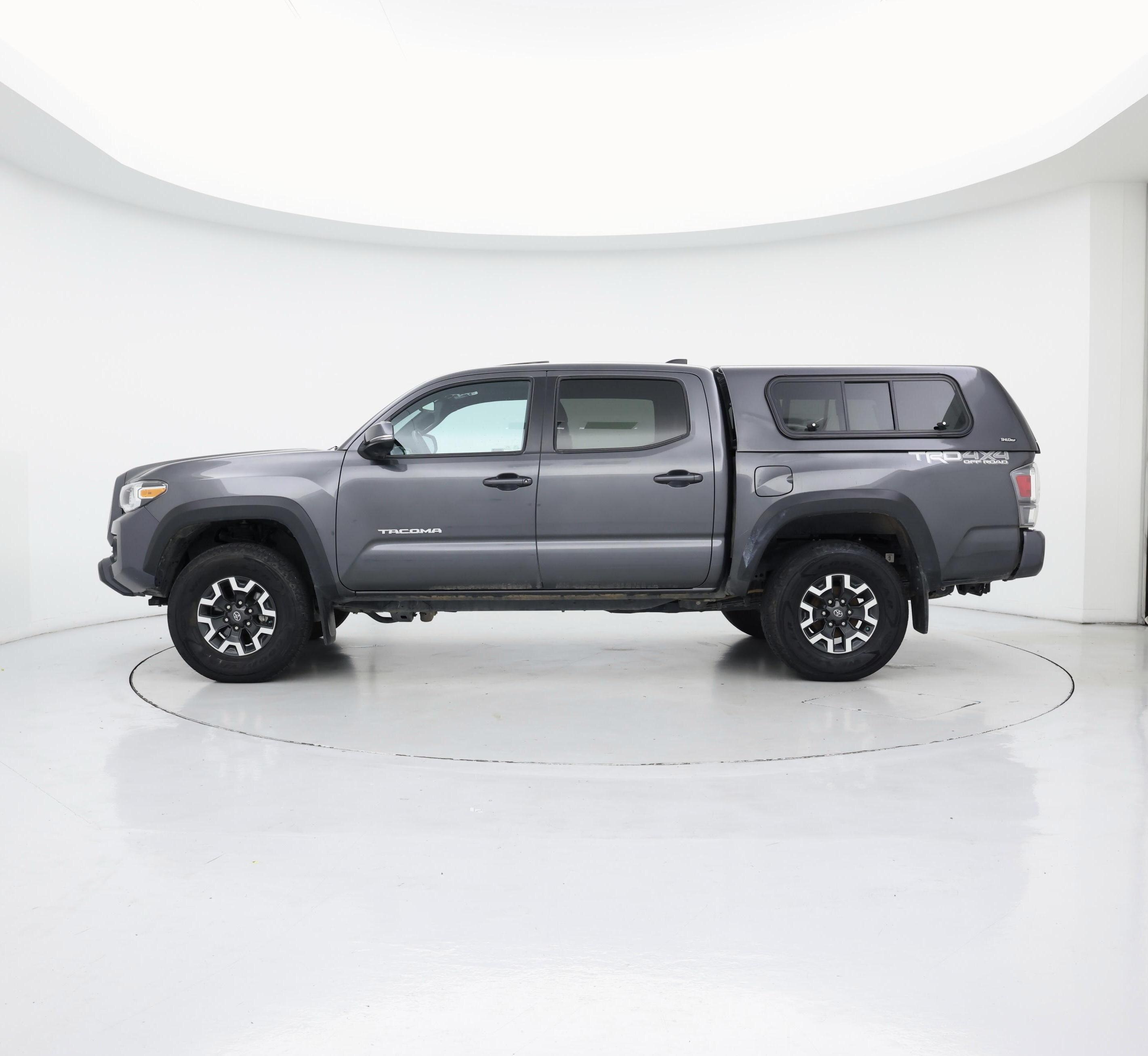 Thumbnail: 2020 Toyota Tacoma - 3