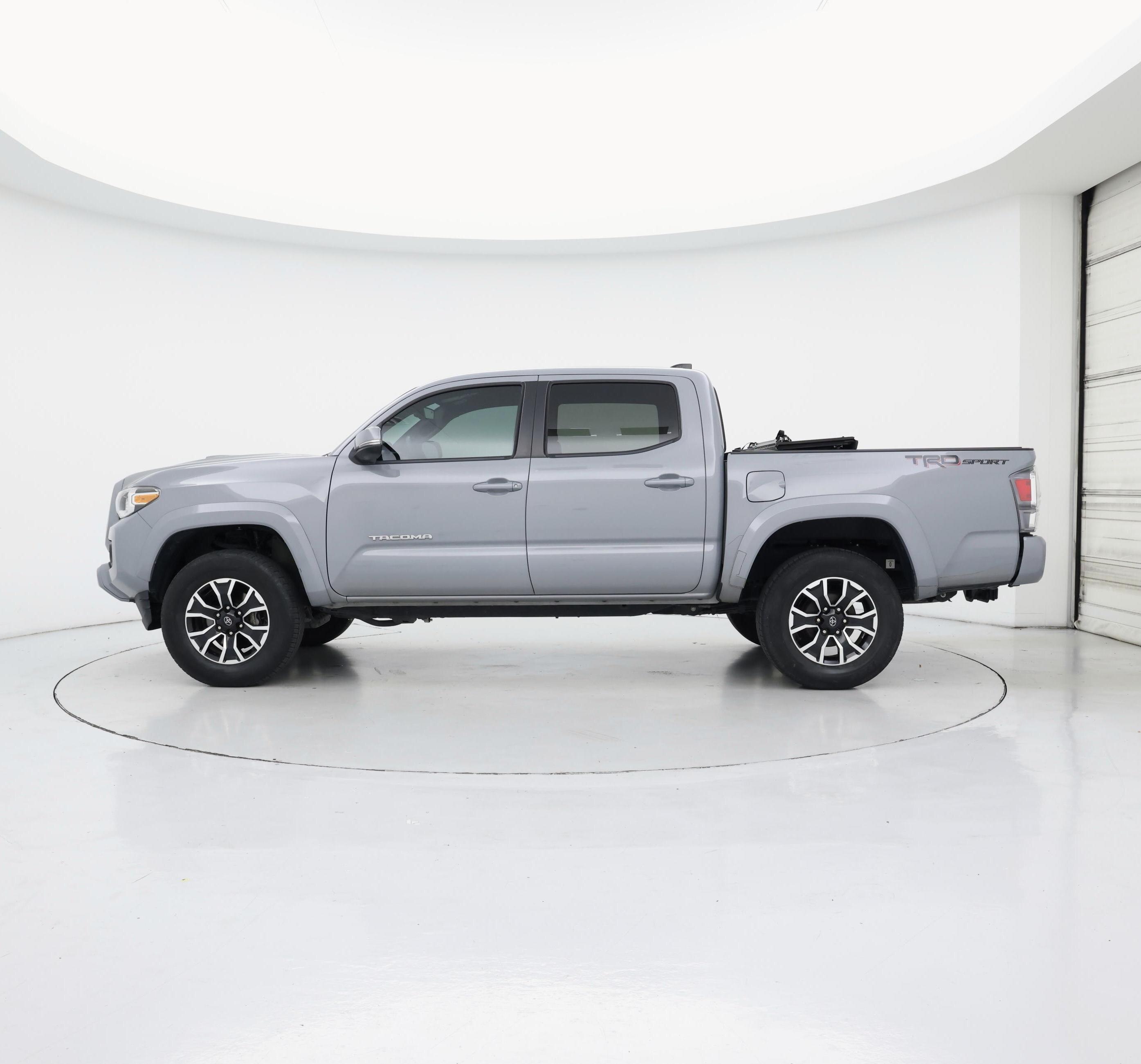 Thumbnail: 2021 Toyota Tacoma - 3