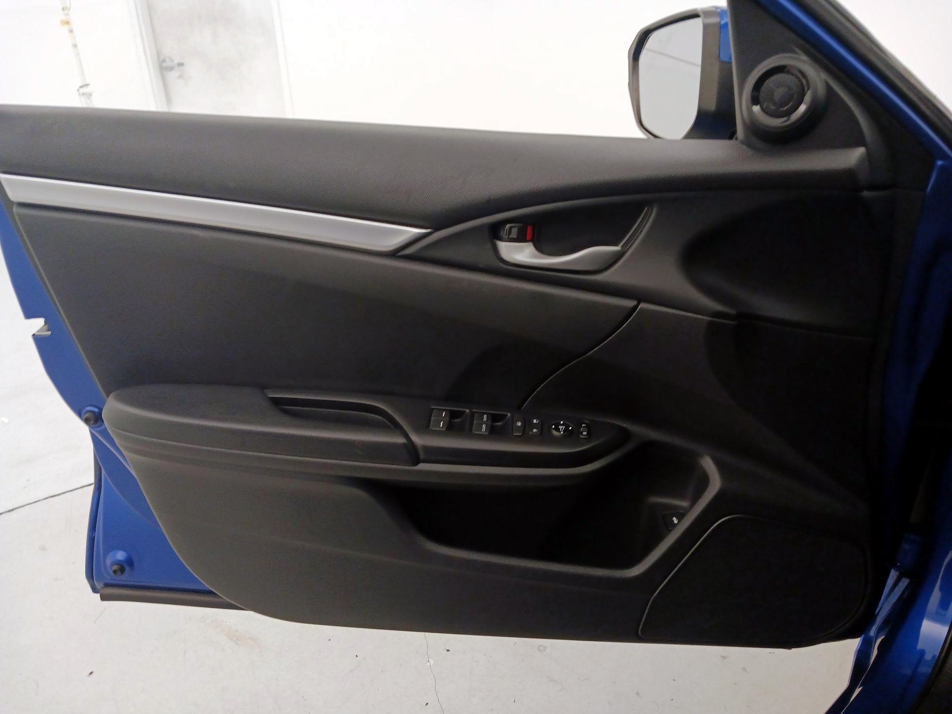 Thumbnail: 2019 Honda Civic - 12