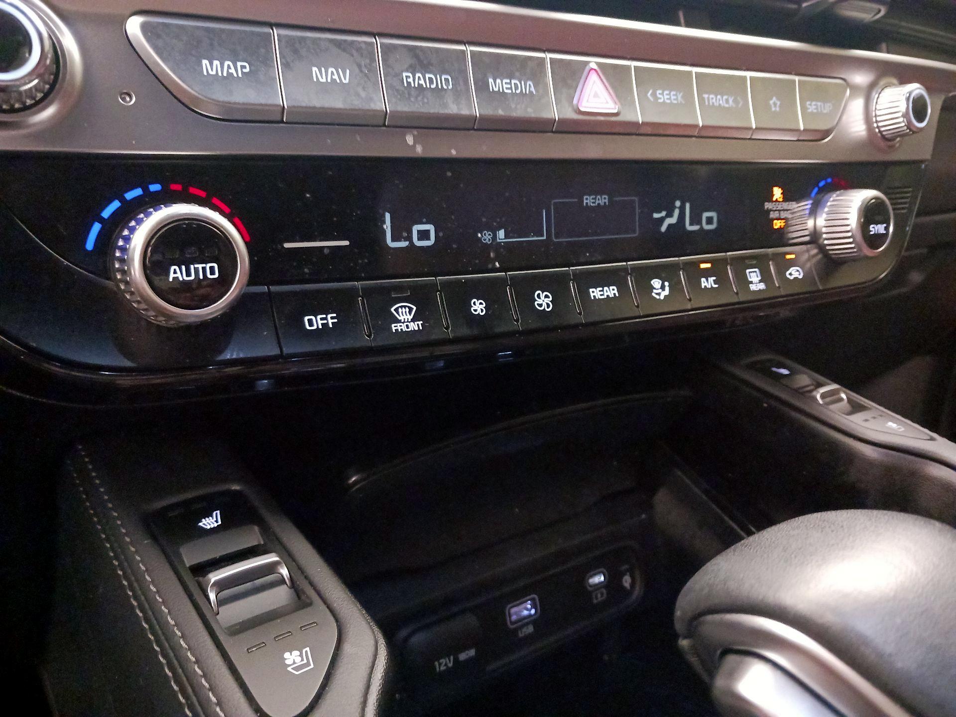Thumbnail: 2024 Kia Telluride - 17