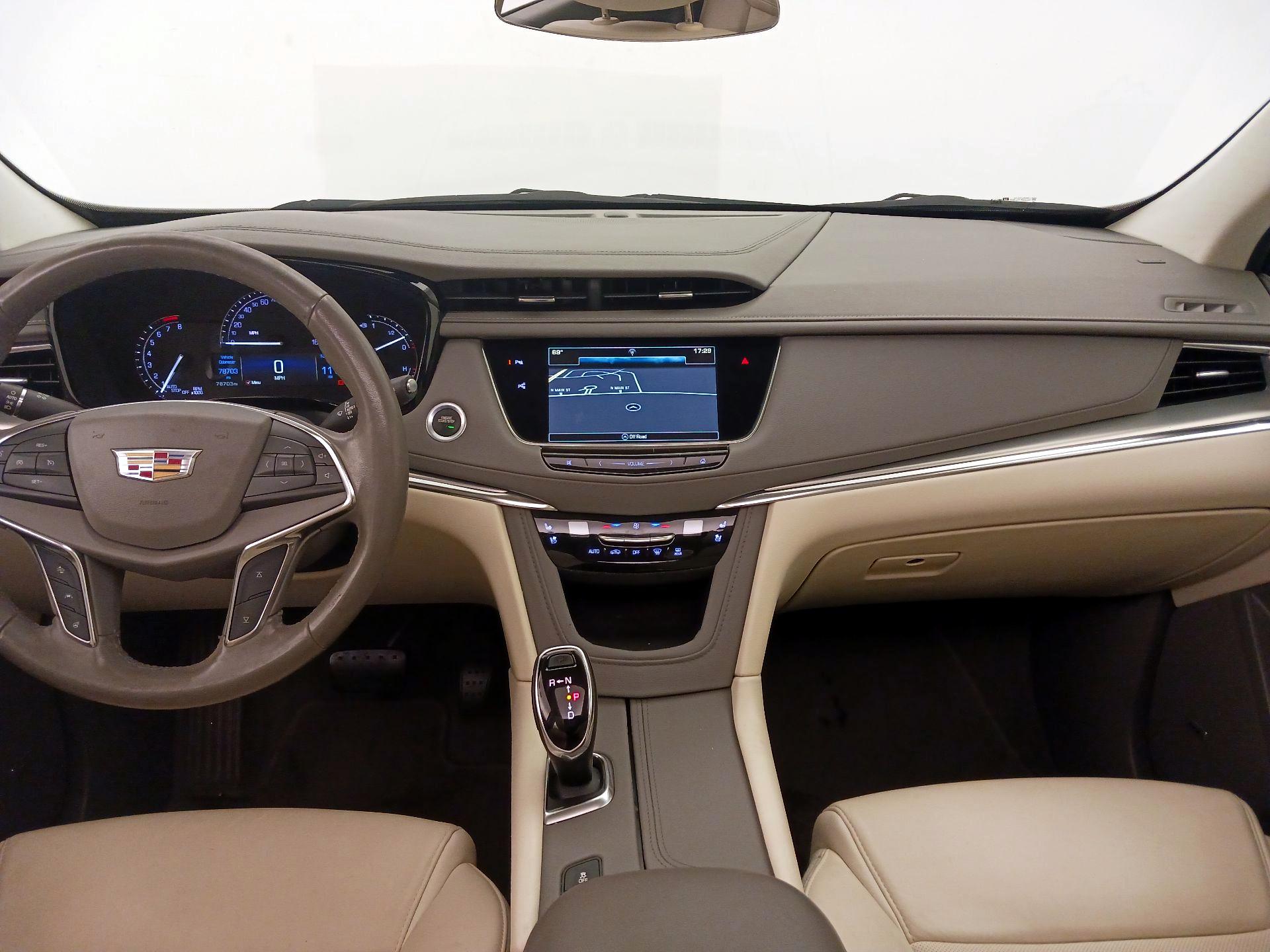 Thumbnail: 2019 Cadillac XT5 - 9