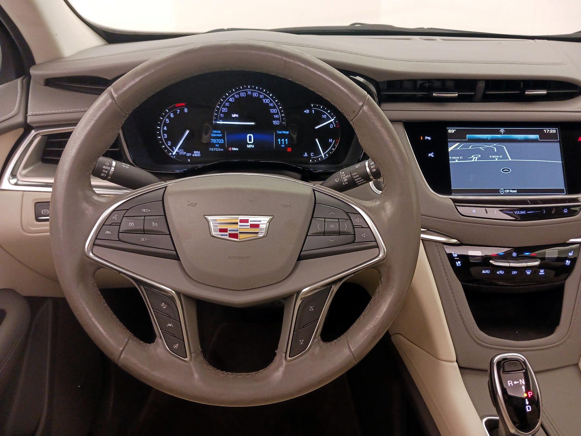 Thumbnail: 2019 Cadillac XT5 - 10