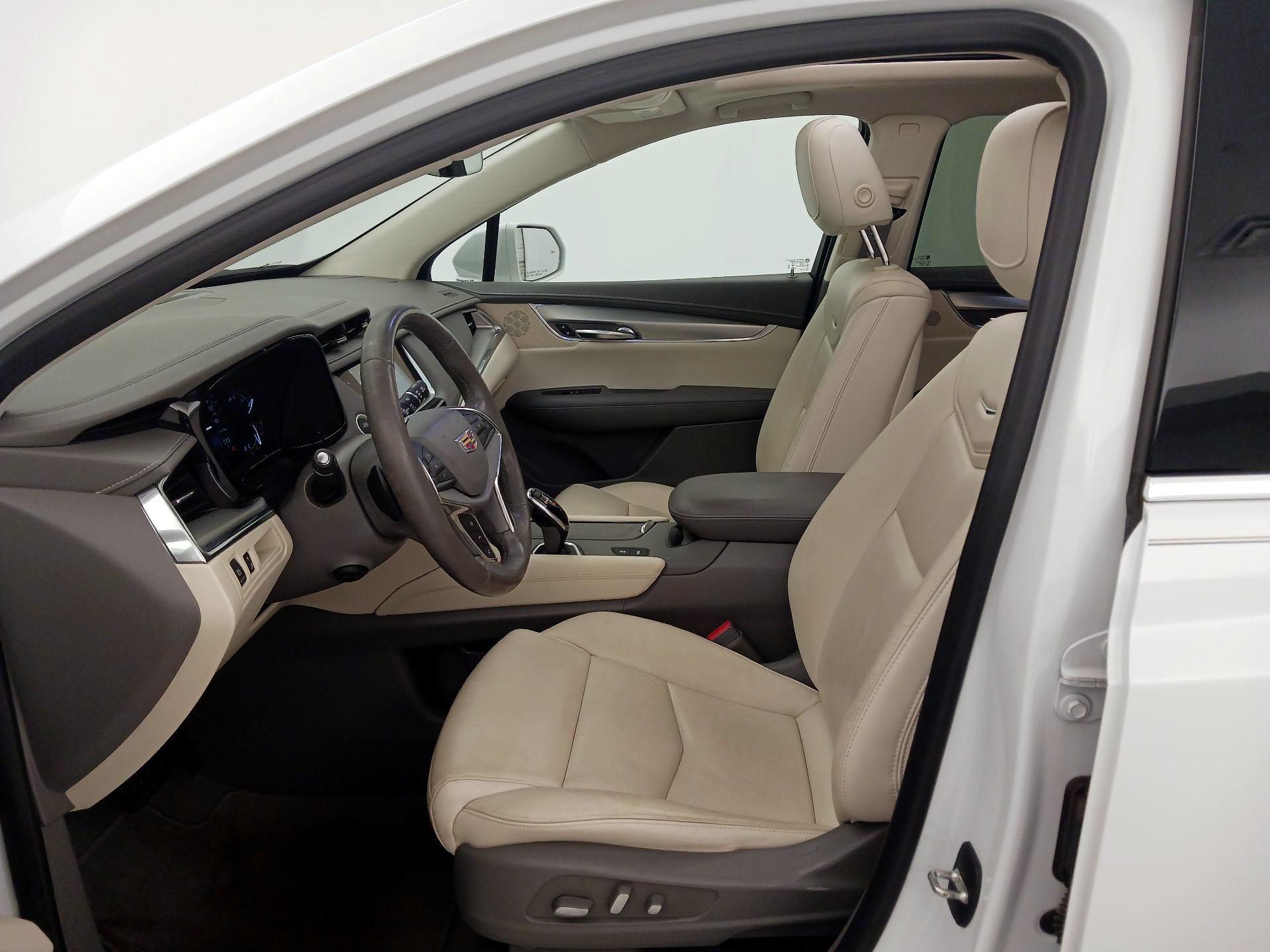 Thumbnail: 2019 Cadillac XT5 - 11