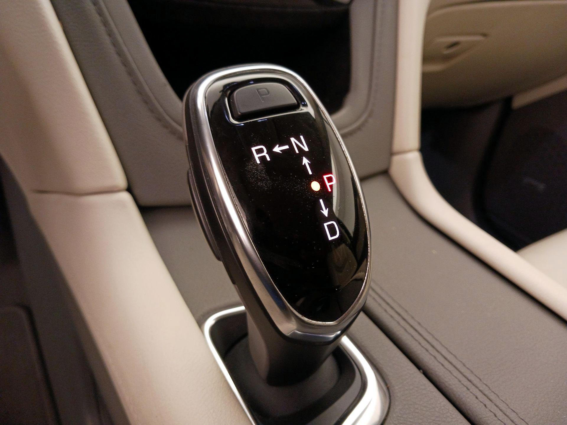 Thumbnail: 2019 Cadillac XT5 - 18