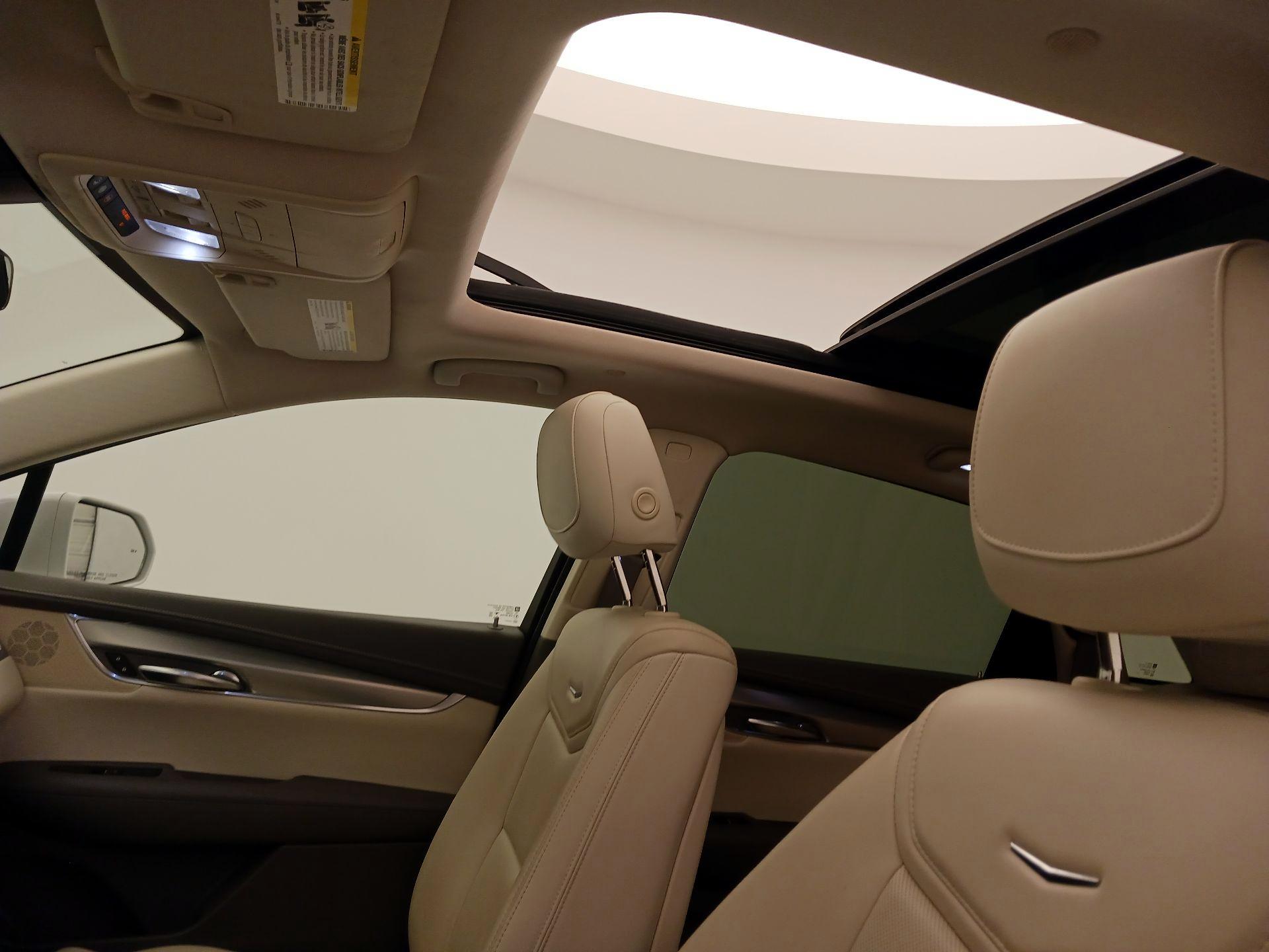 Thumbnail: 2019 Cadillac XT5 - 20