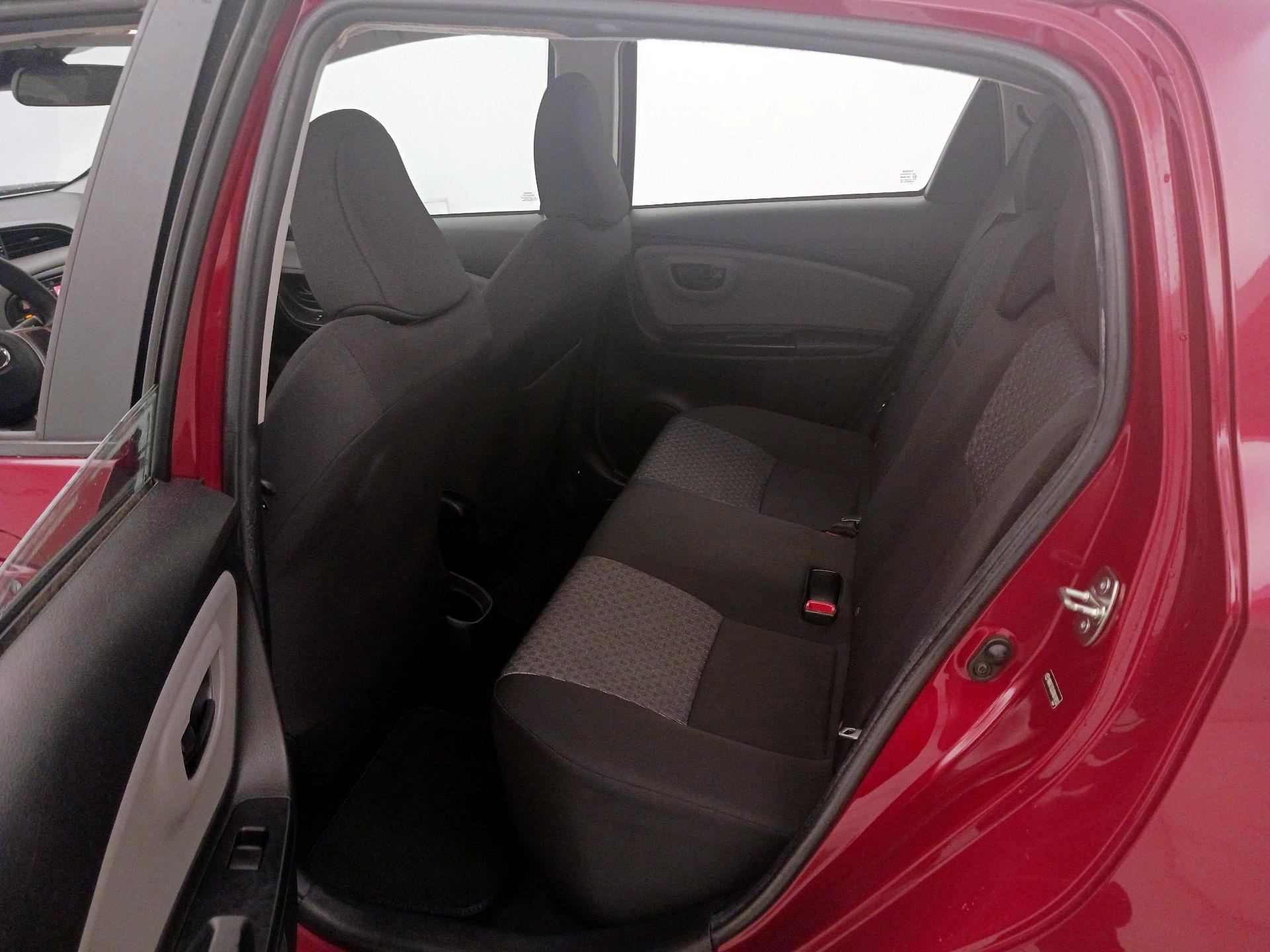 Thumbnail: 2017 Toyota Yaris - 18