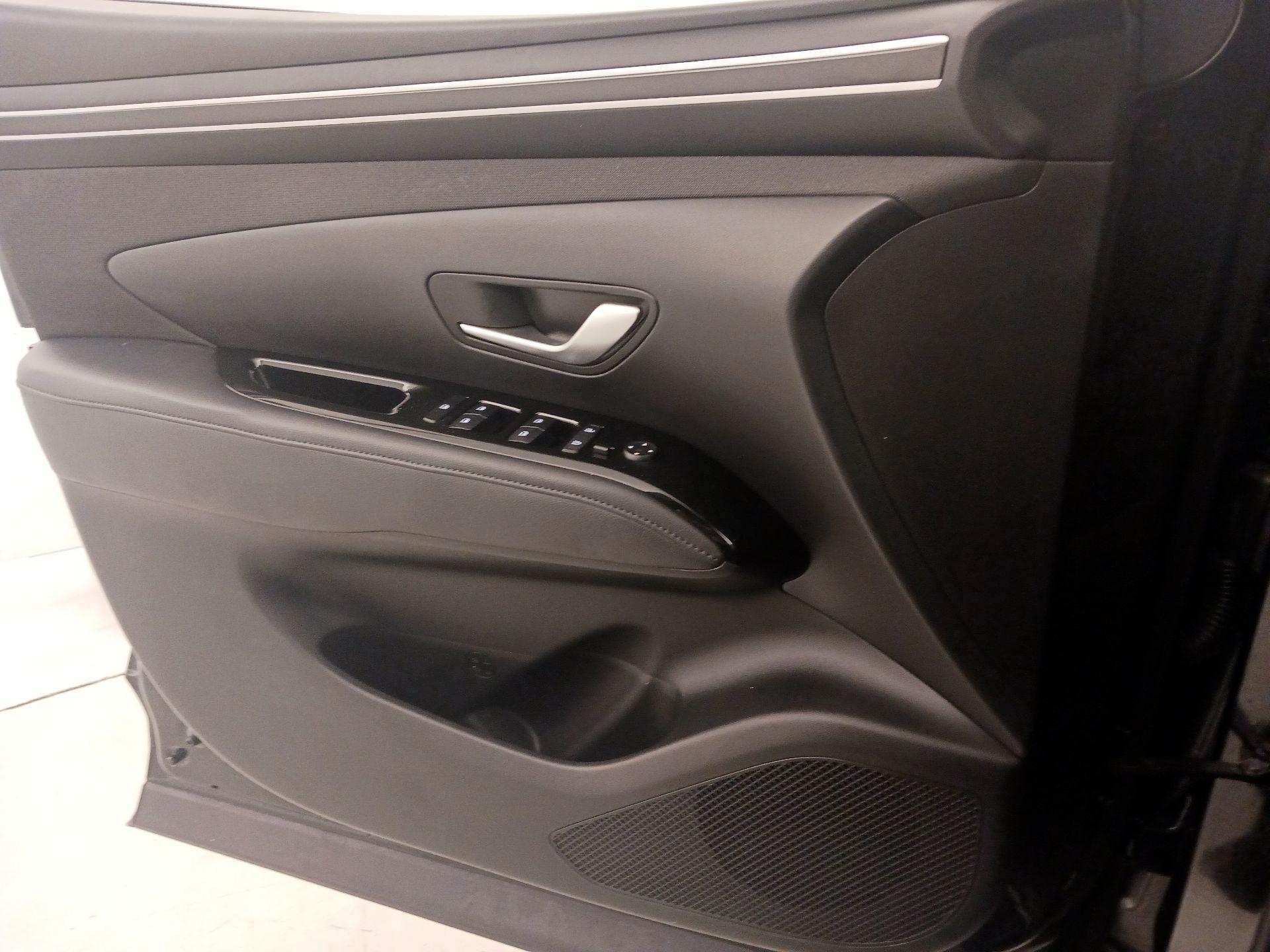 Thumbnail: 2022 Hyundai Tucson - 12