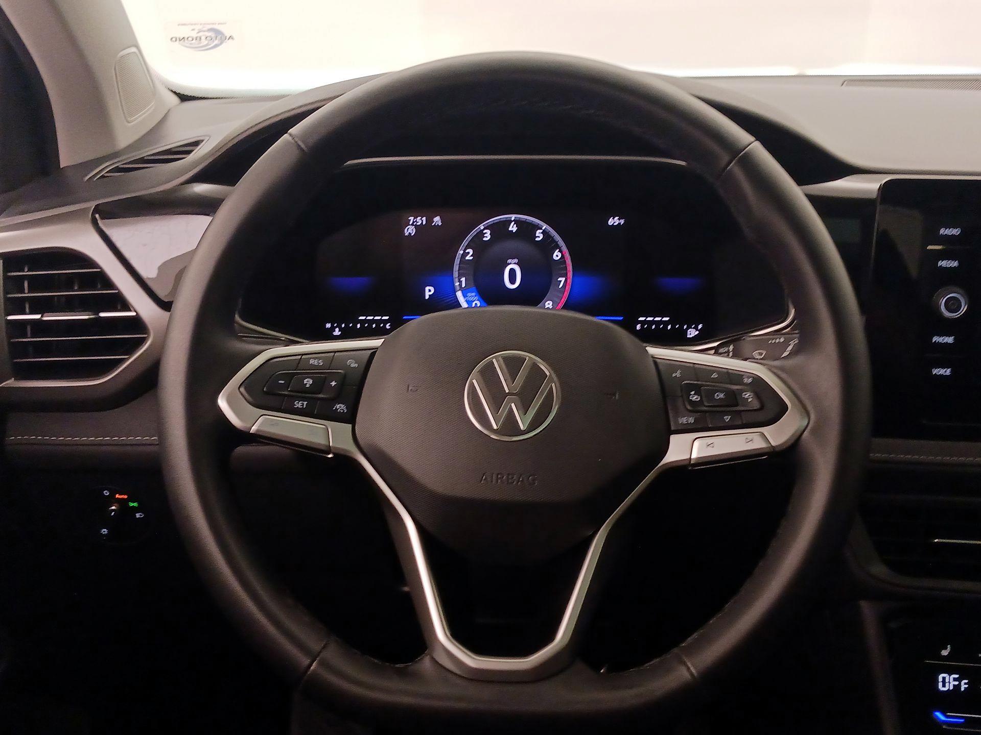 Thumbnail: 2025 Volkswagen Taos - 10