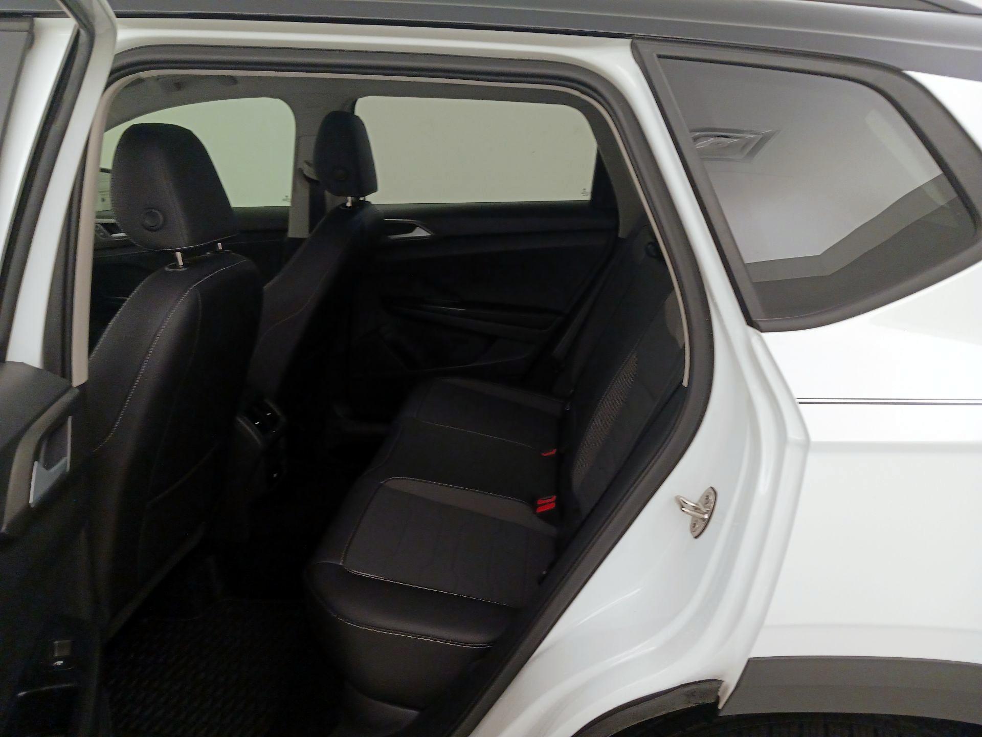 Thumbnail: 2025 Volkswagen Taos - 20