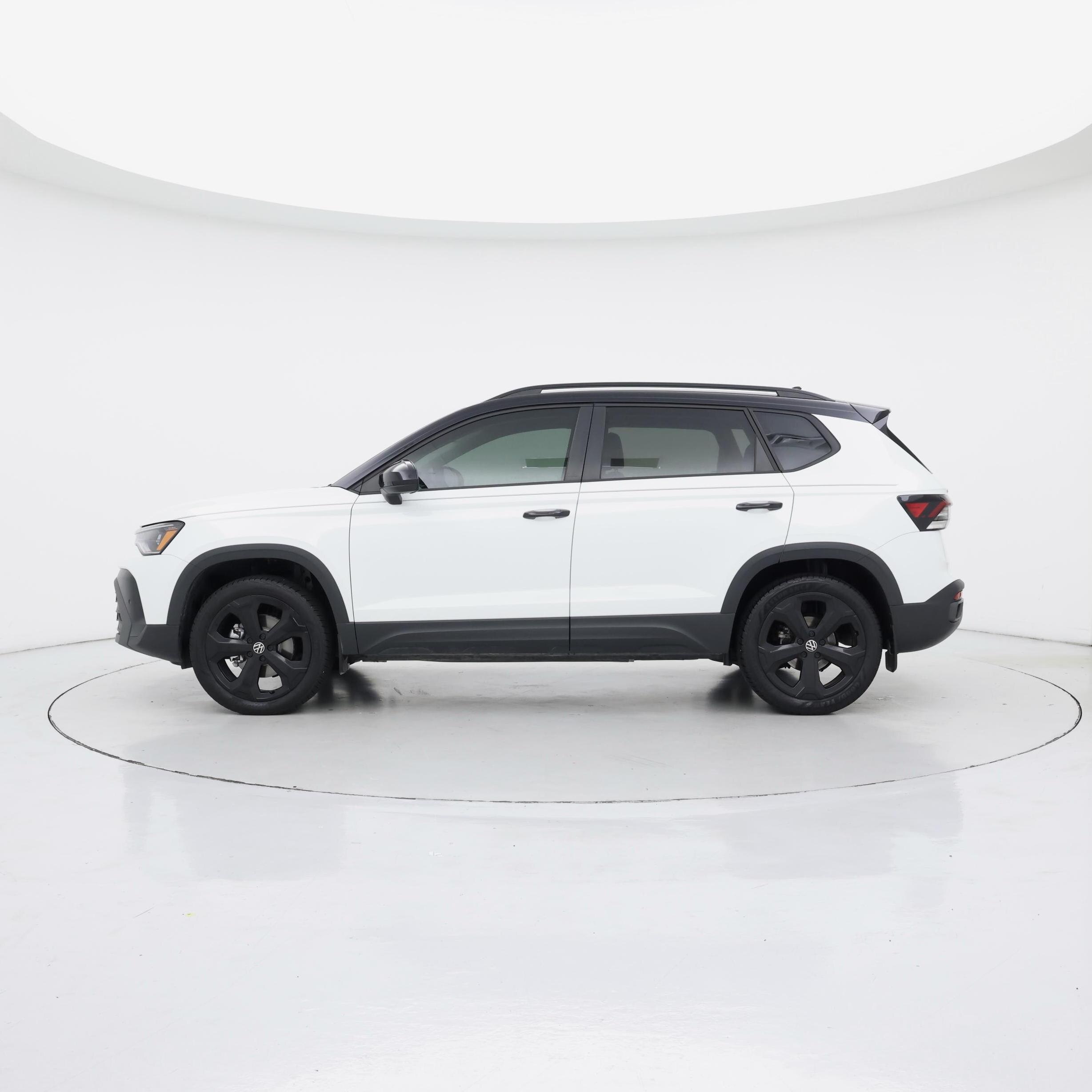 Thumbnail: 2025 Volkswagen Taos - 3