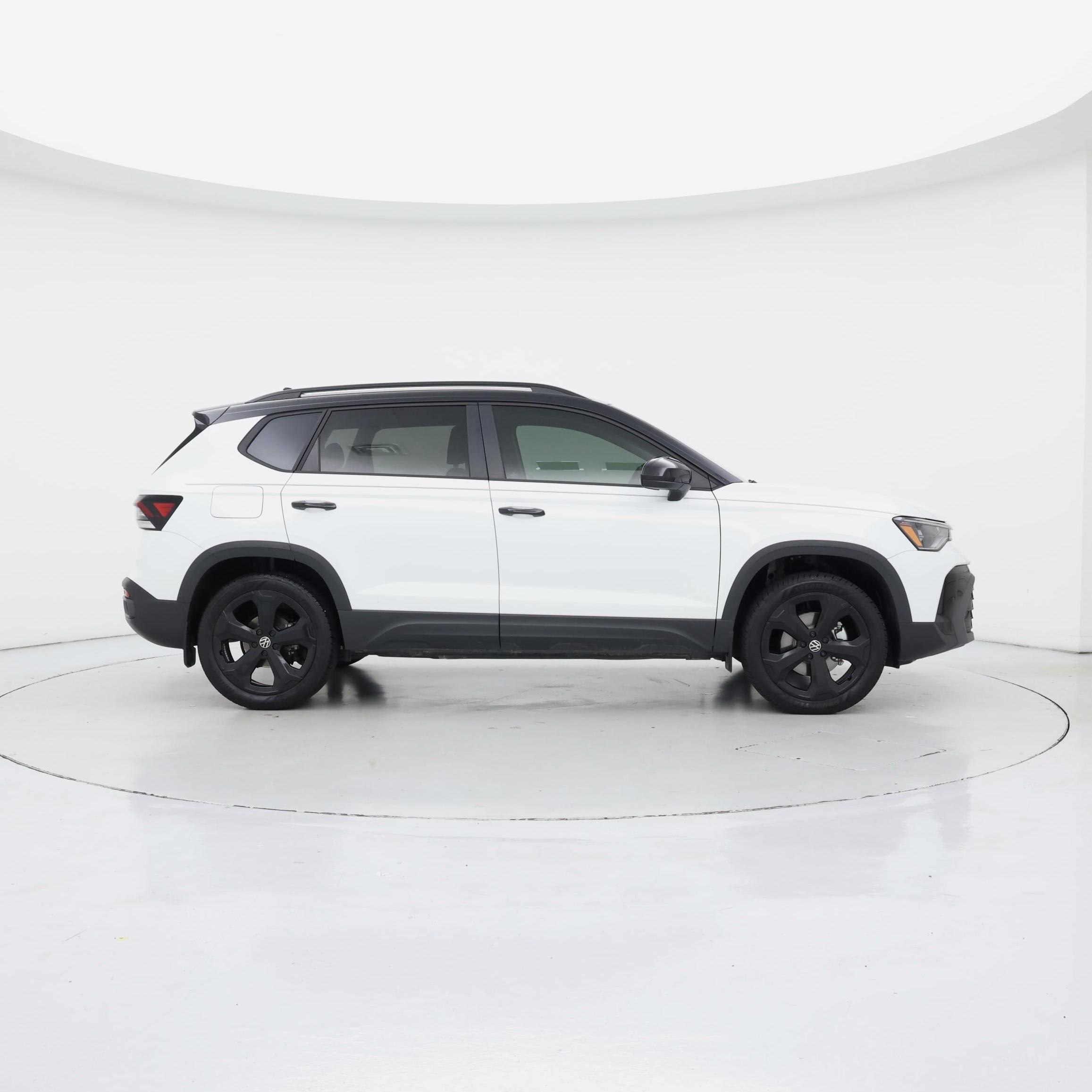 Thumbnail: 2025 Volkswagen Taos - 7