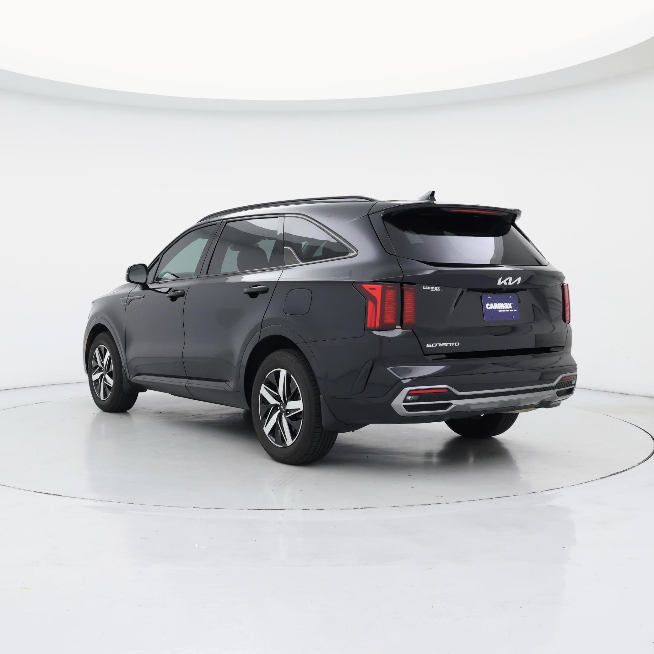 Thumbnail: 2023 Kia Sorento - 2