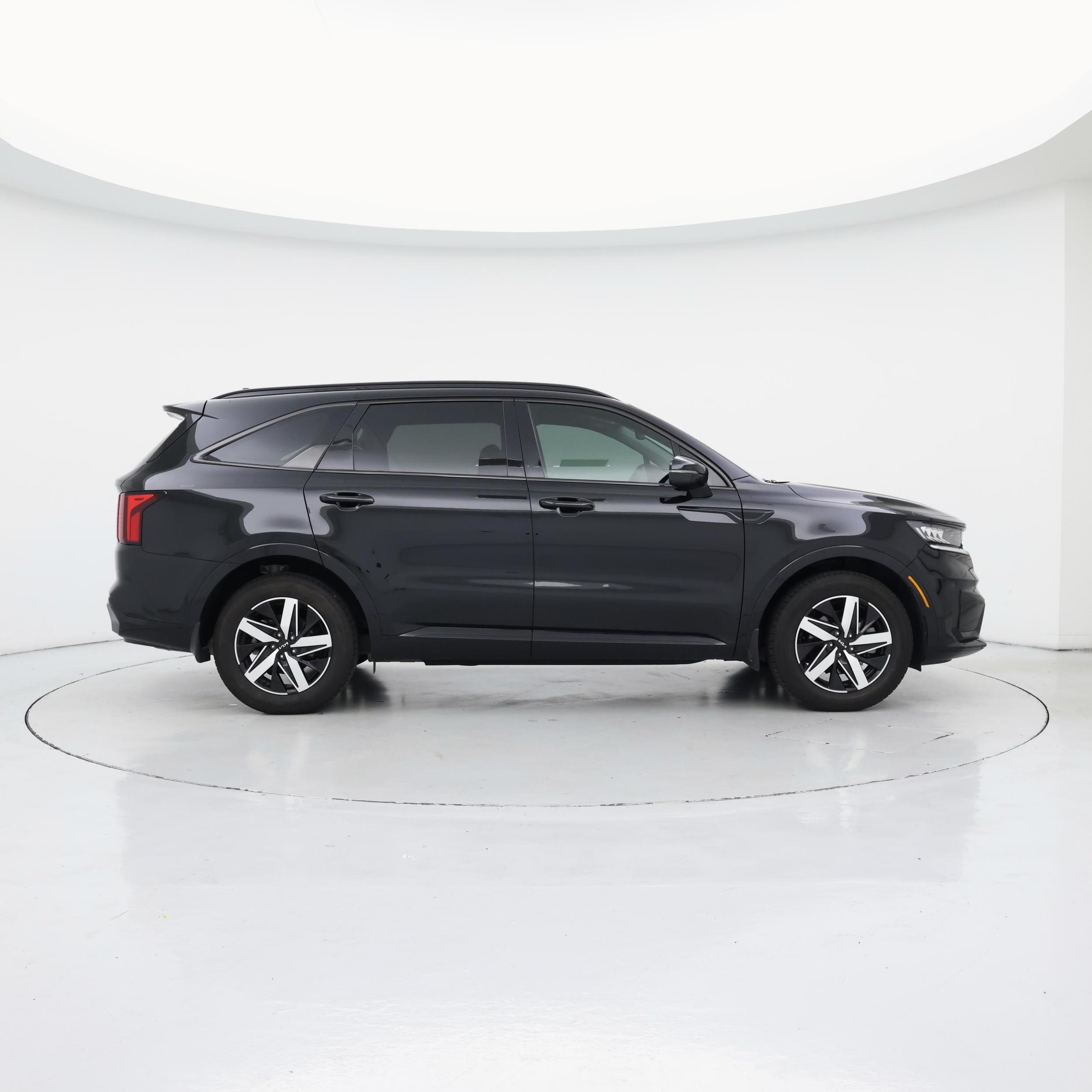 Thumbnail: 2023 Kia Sorento - 7