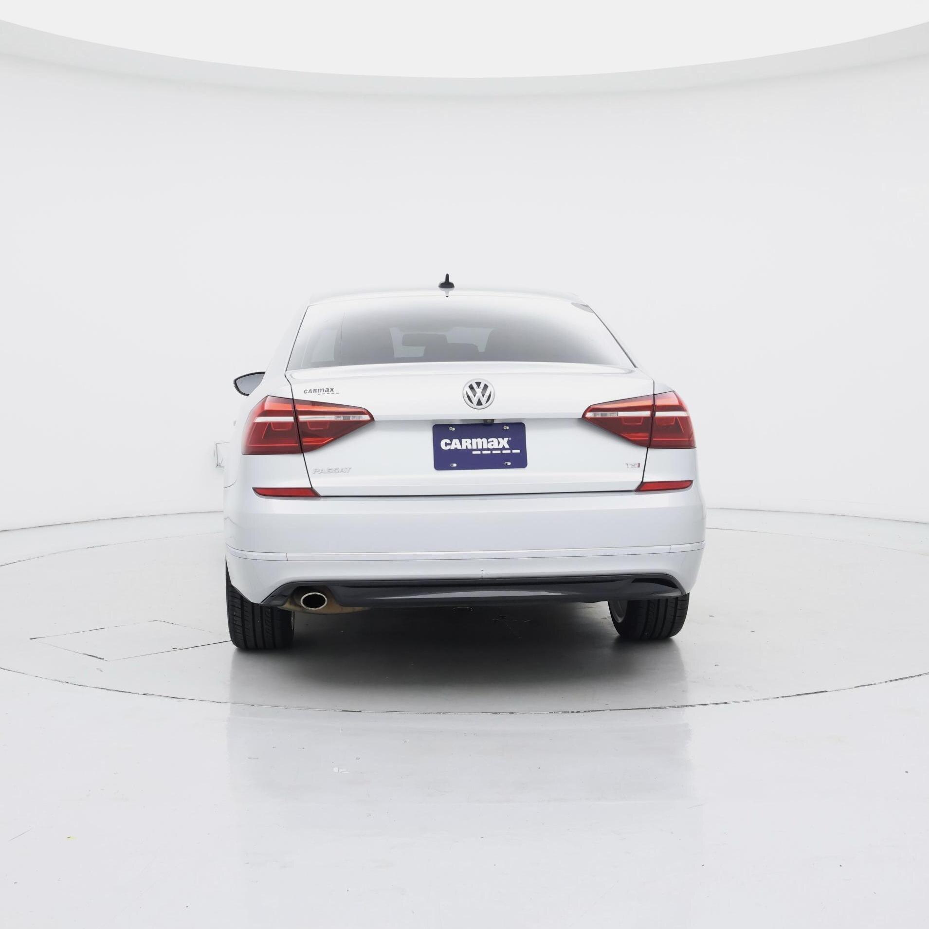 Thumbnail: 2018 Volkswagen Passat - 6