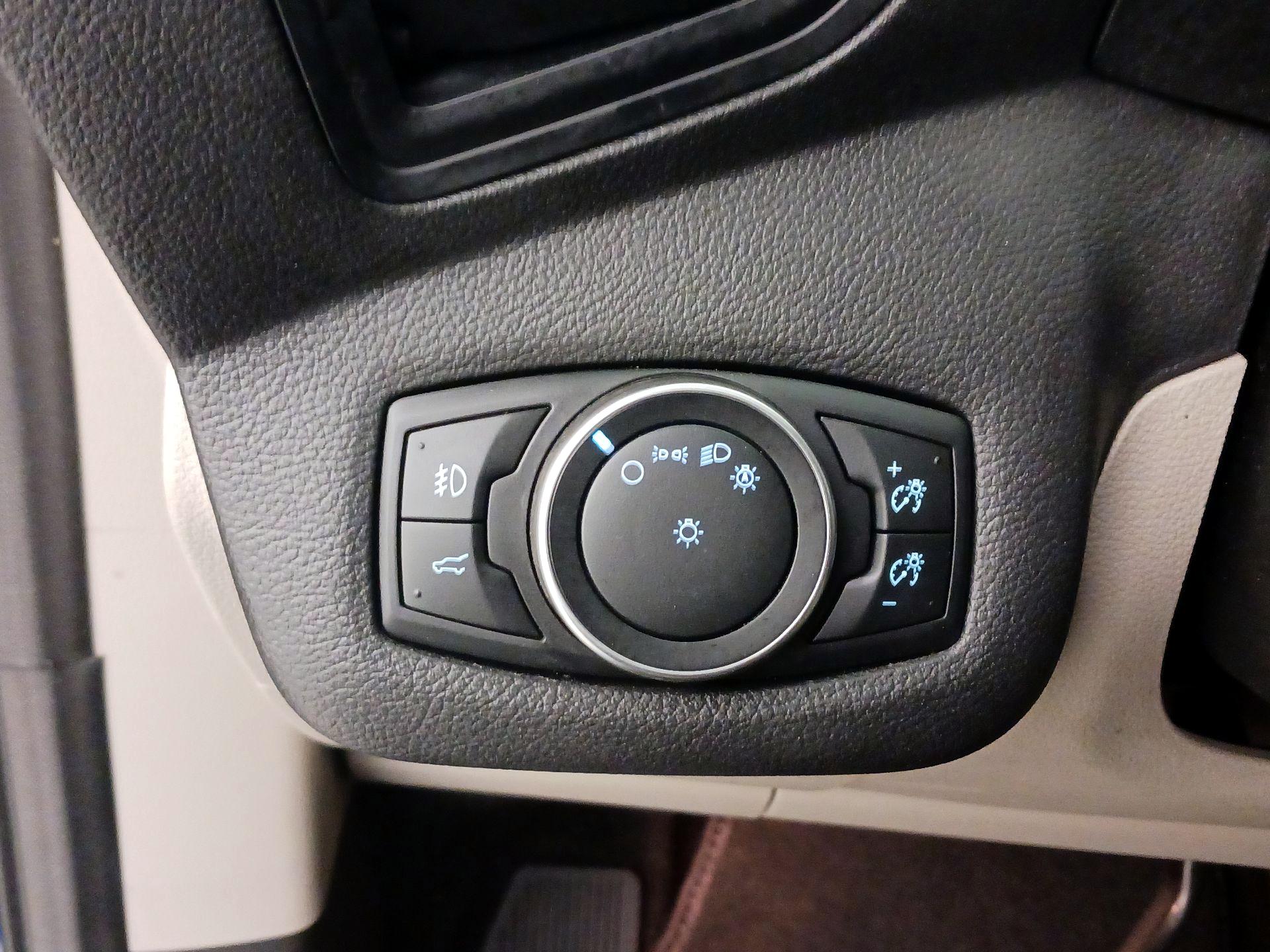 Thumbnail: 2017 Ford Escape - 13