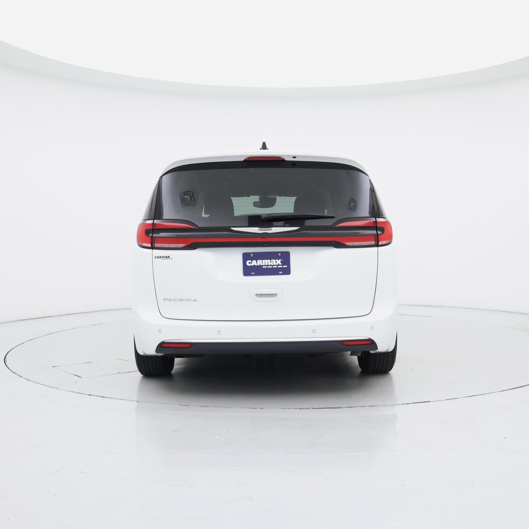 Thumbnail: 2023 Chrysler Pacifica - 6