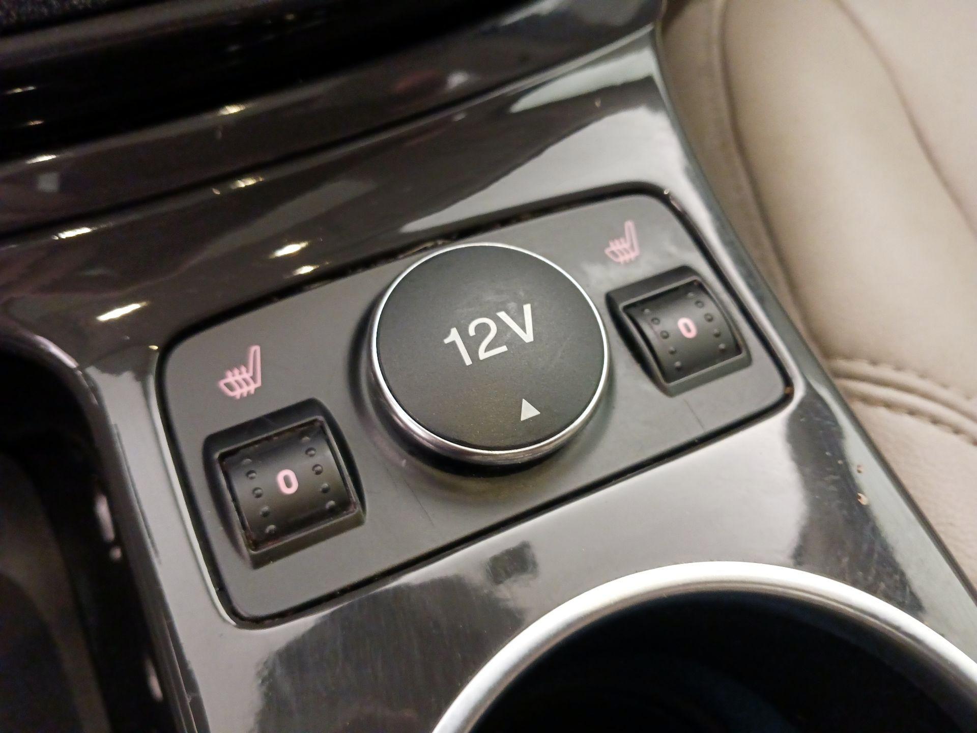 Thumbnail: 2015 Ford Escape - 19