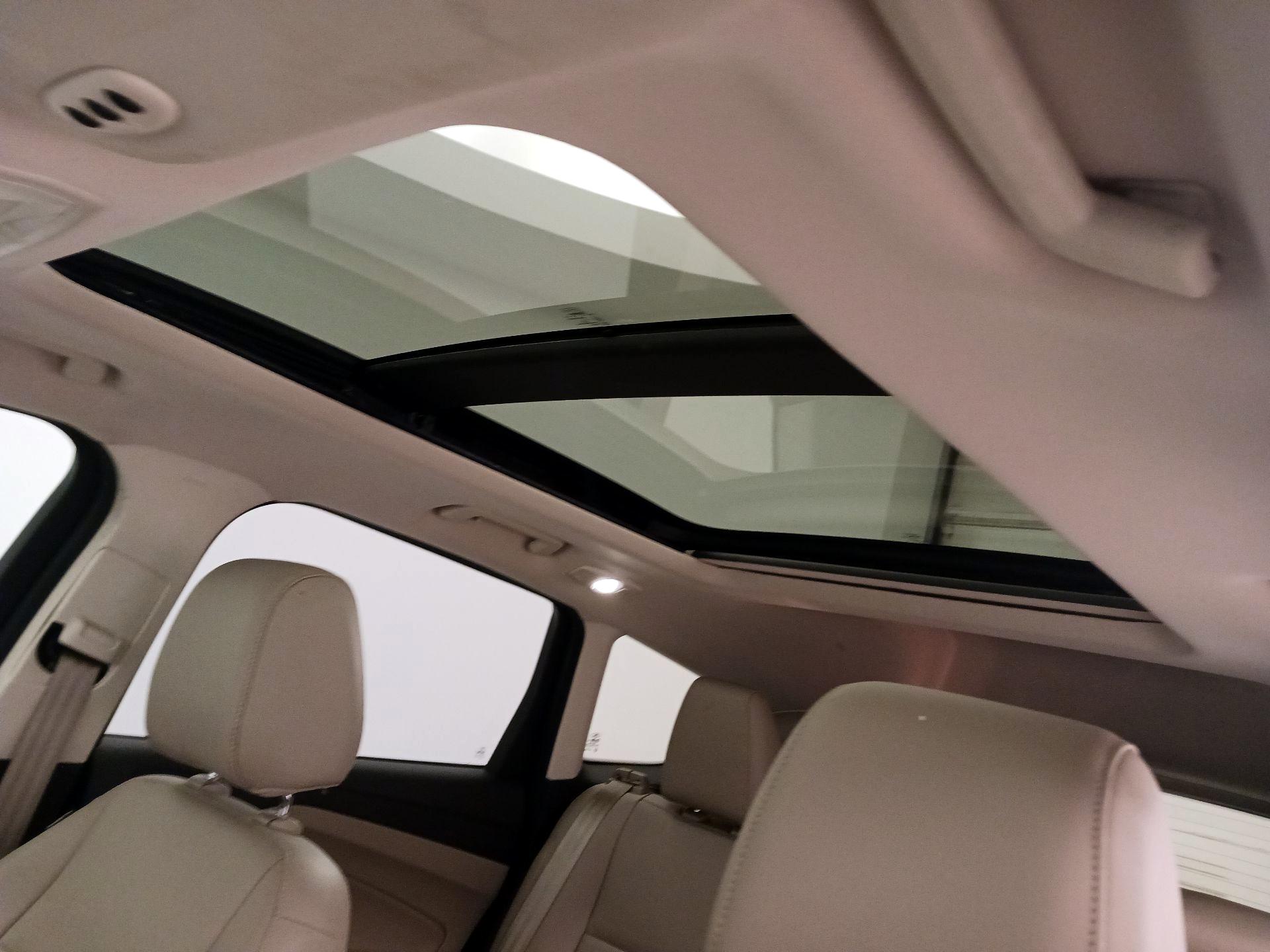 Thumbnail: 2015 Ford Escape - 20