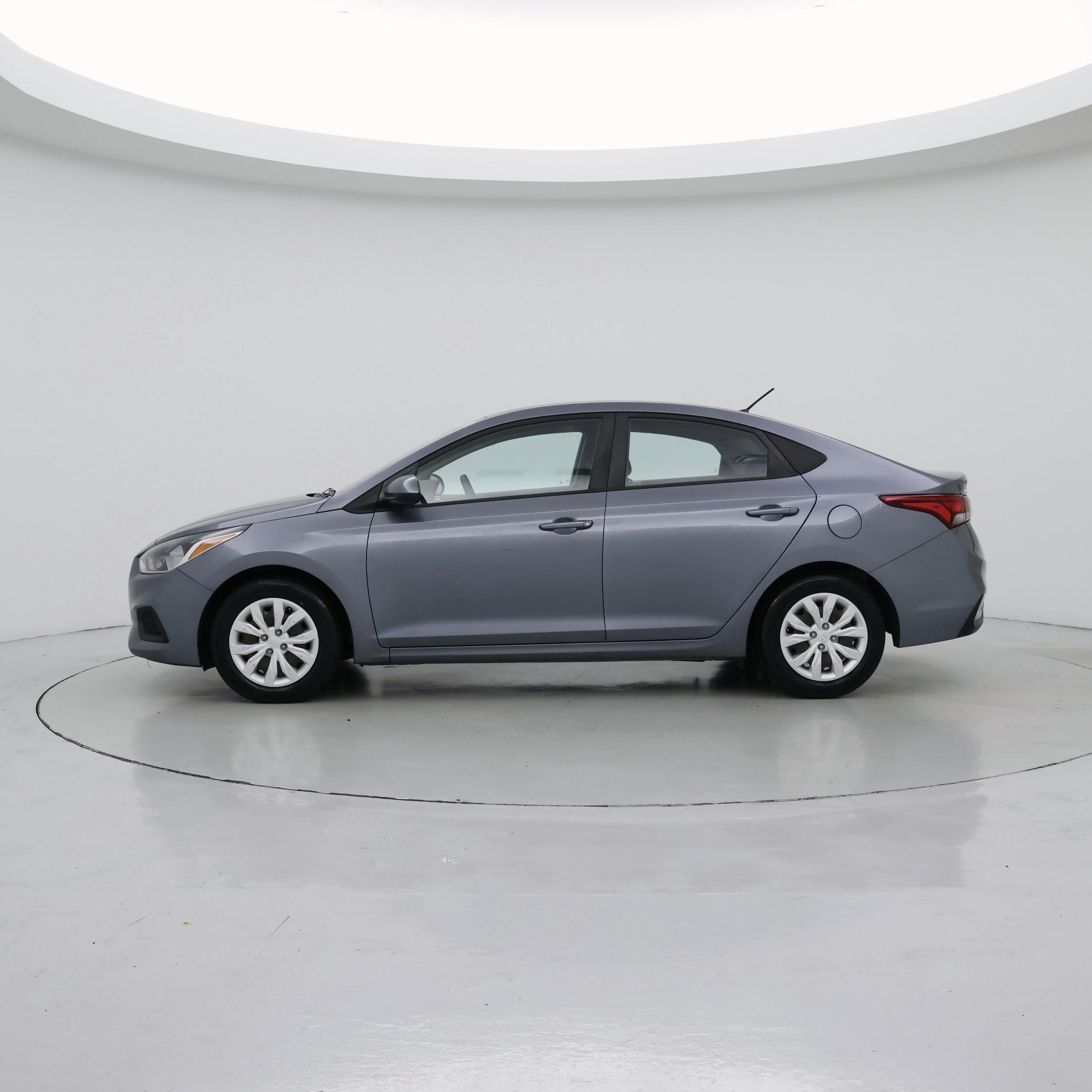 Thumbnail: 2019 Hyundai Accent - 3