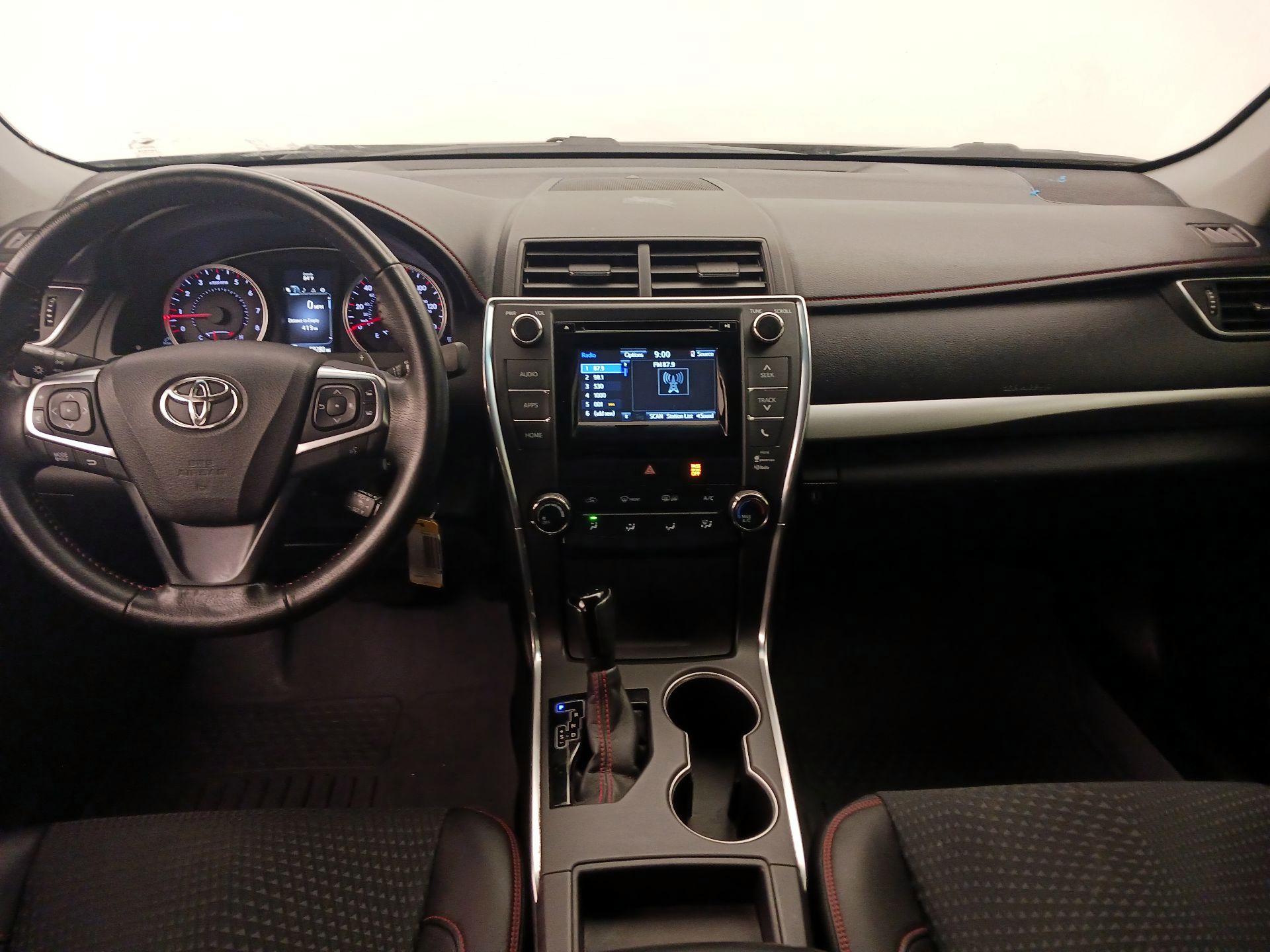 Thumbnail: 2015 Toyota Camry - 9