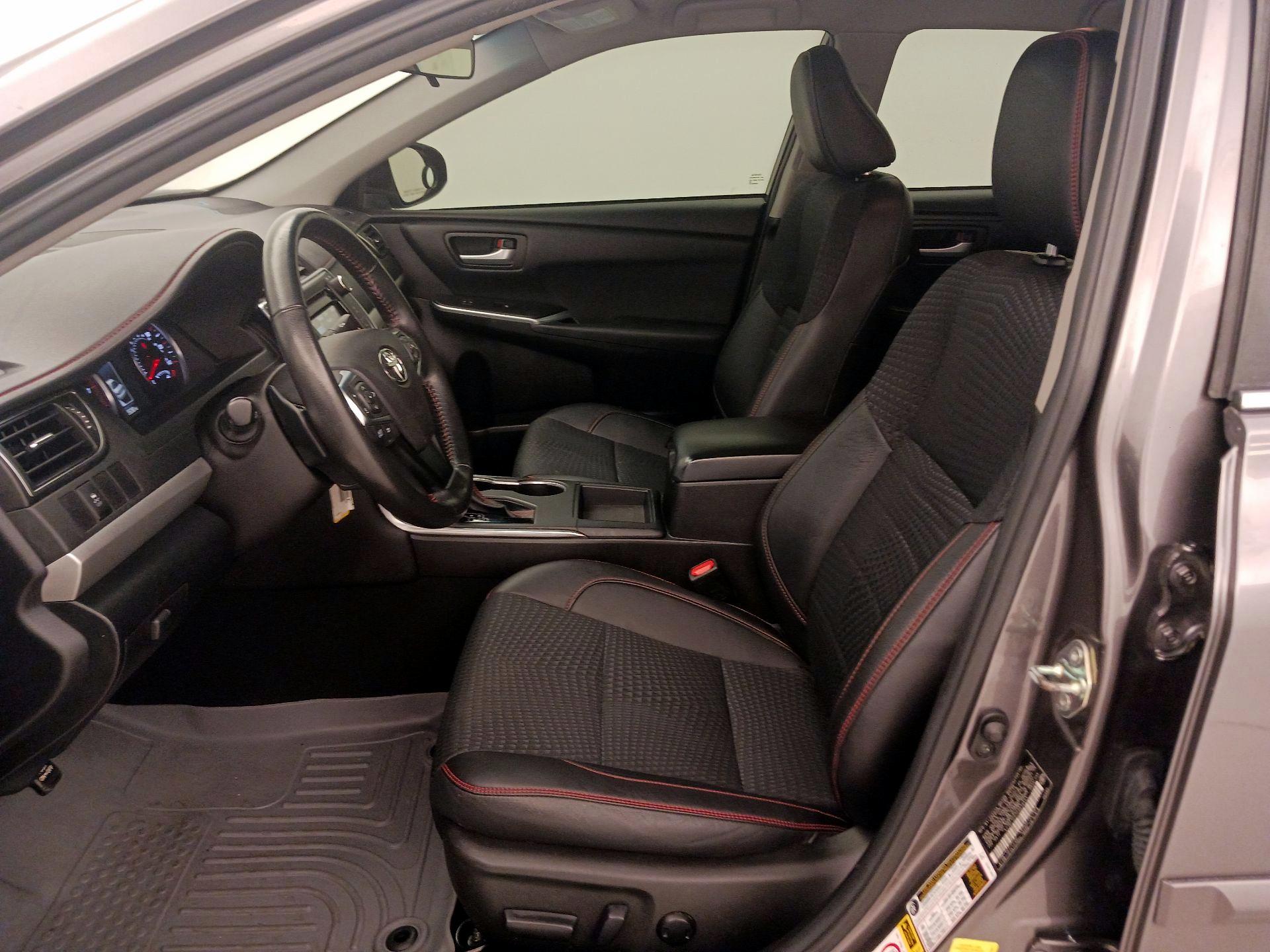 Thumbnail: 2015 Toyota Camry - 11