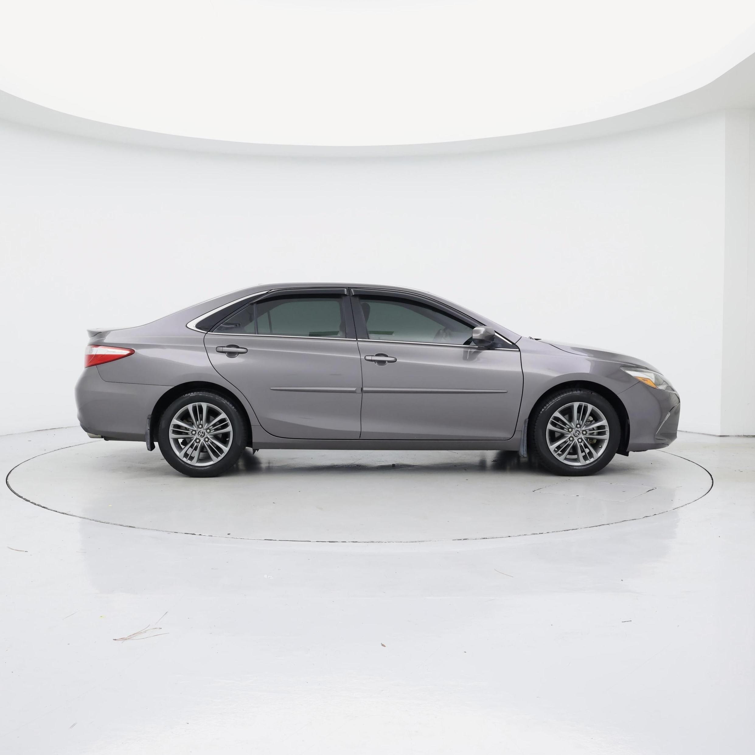 Thumbnail: 2015 Toyota Camry - 7
